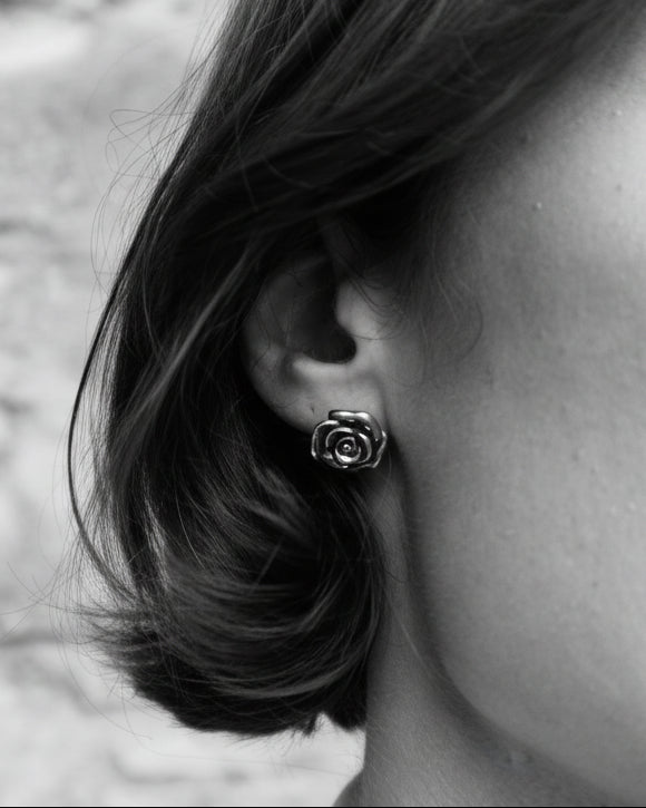 ROS ÖRHÄNGEN OXIDERADE M