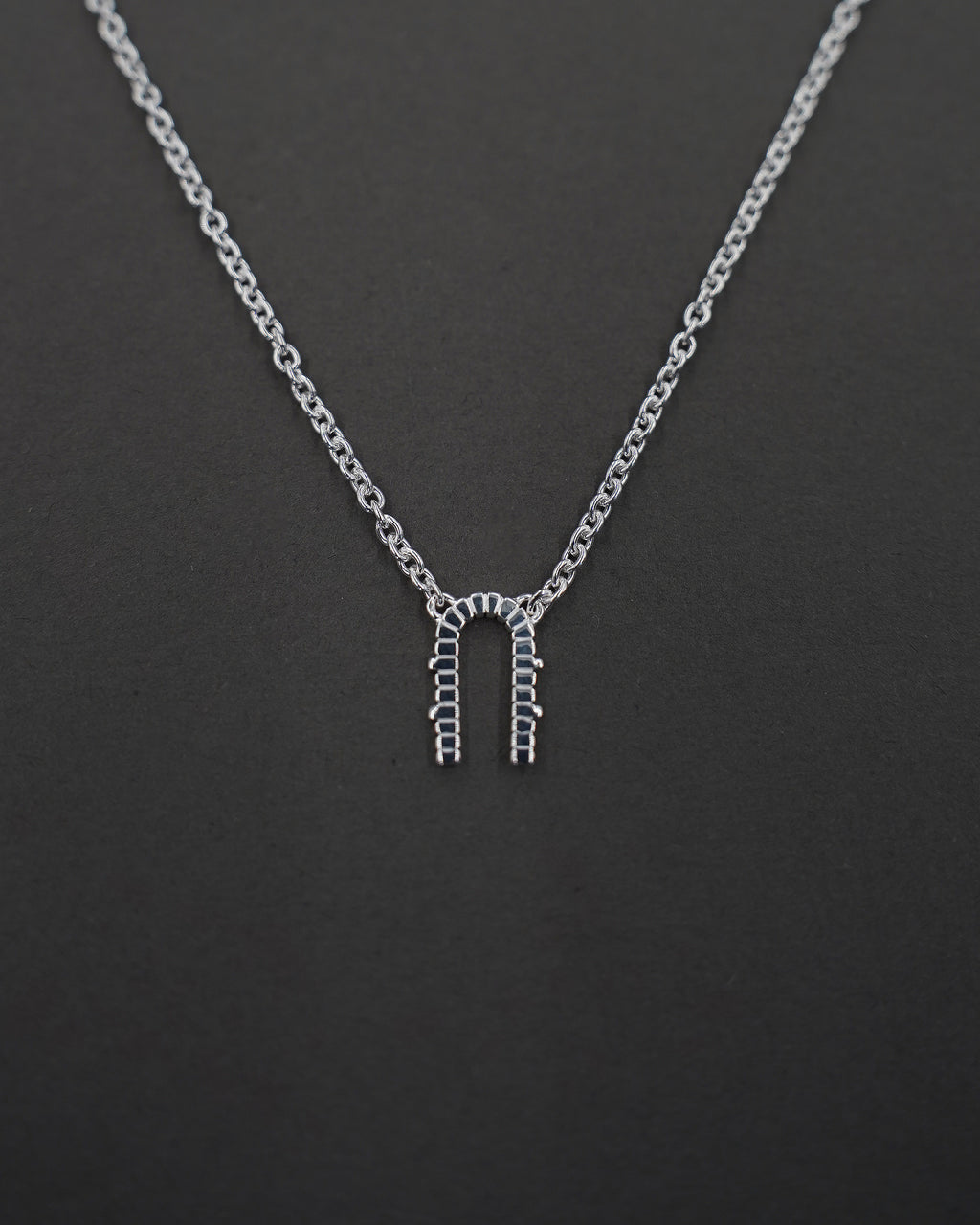 KÄRLEKSPORTEN HALSBAND