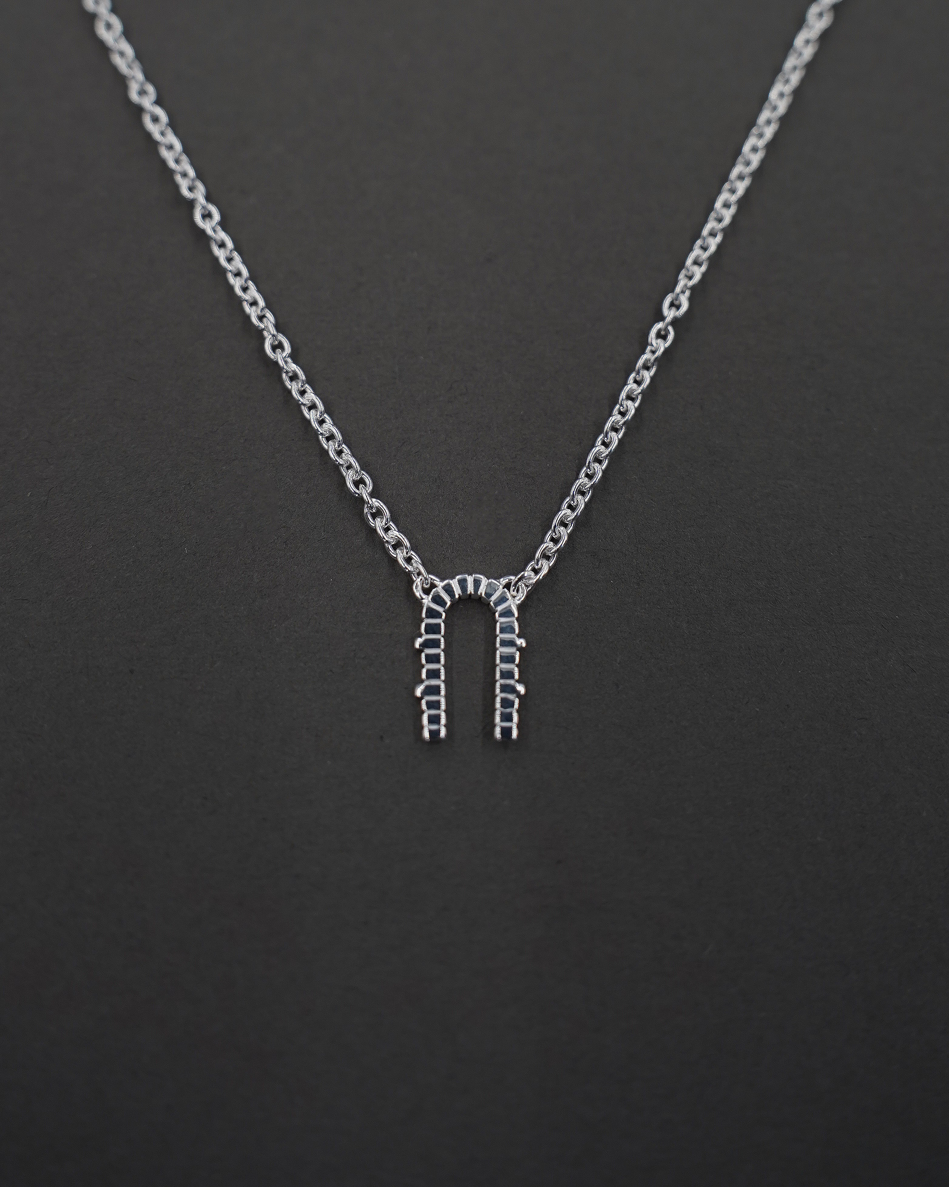 KÄRLEKSPORTEN HALSBAND