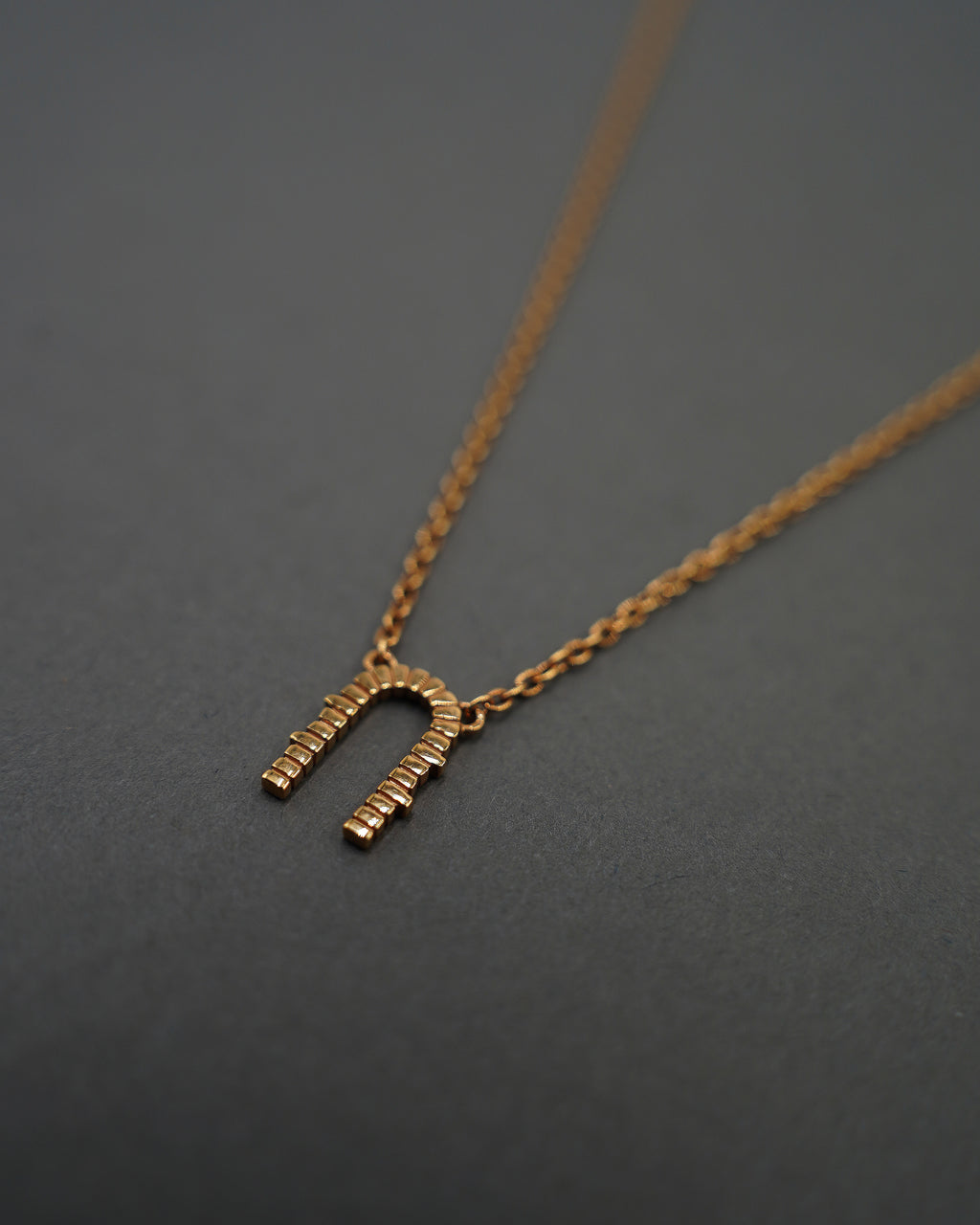 KÄRLEKSPORTEN HALSBAND GULD