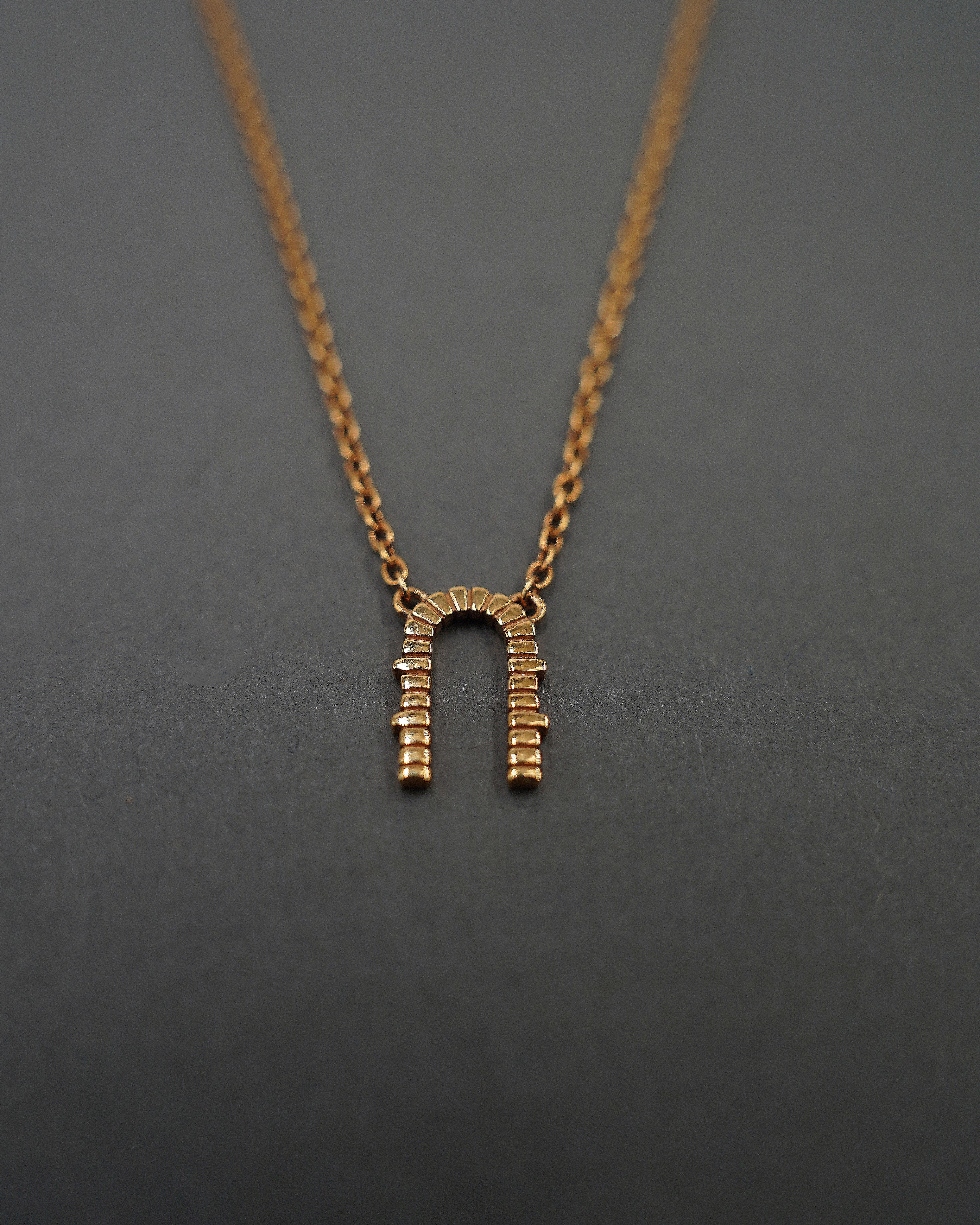 KÄRLEKSPORTEN HALSBAND GULD