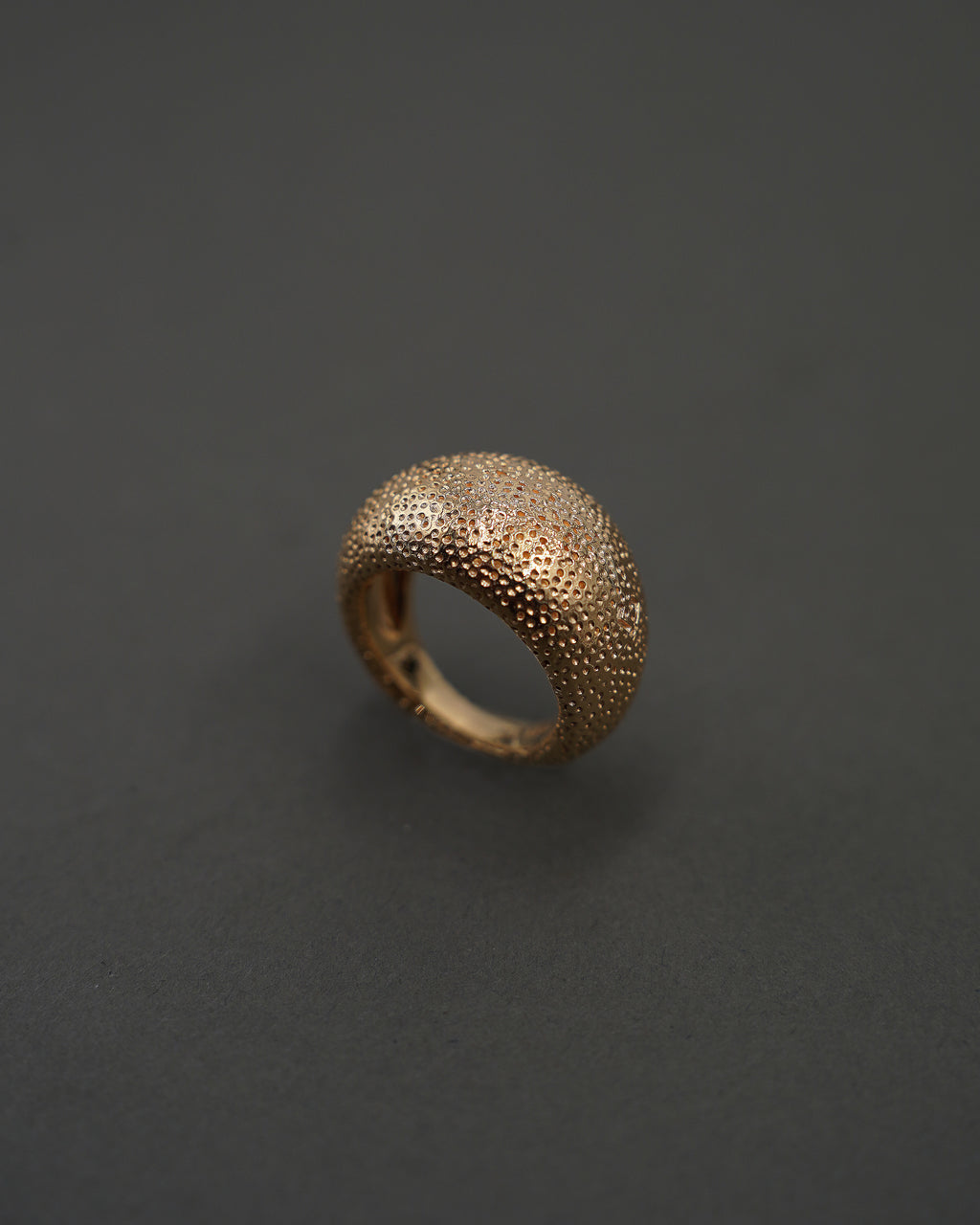 MOON RING L STUKTUR GULD