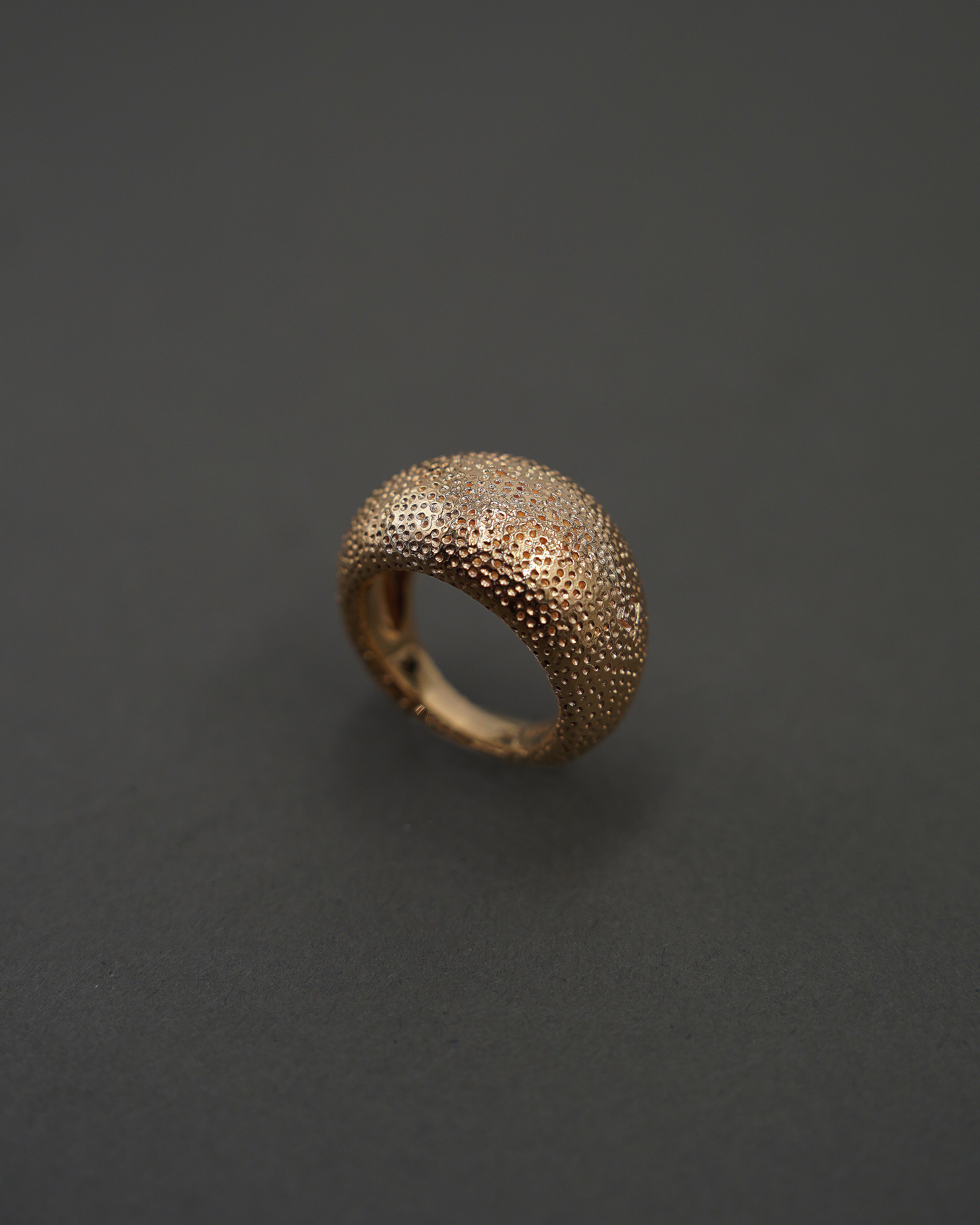 MOON RING L STUKTUR GULD