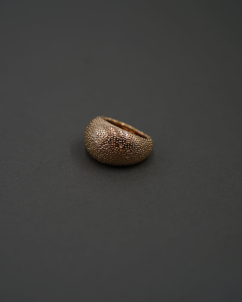MOON RING L STUKTUR GULD