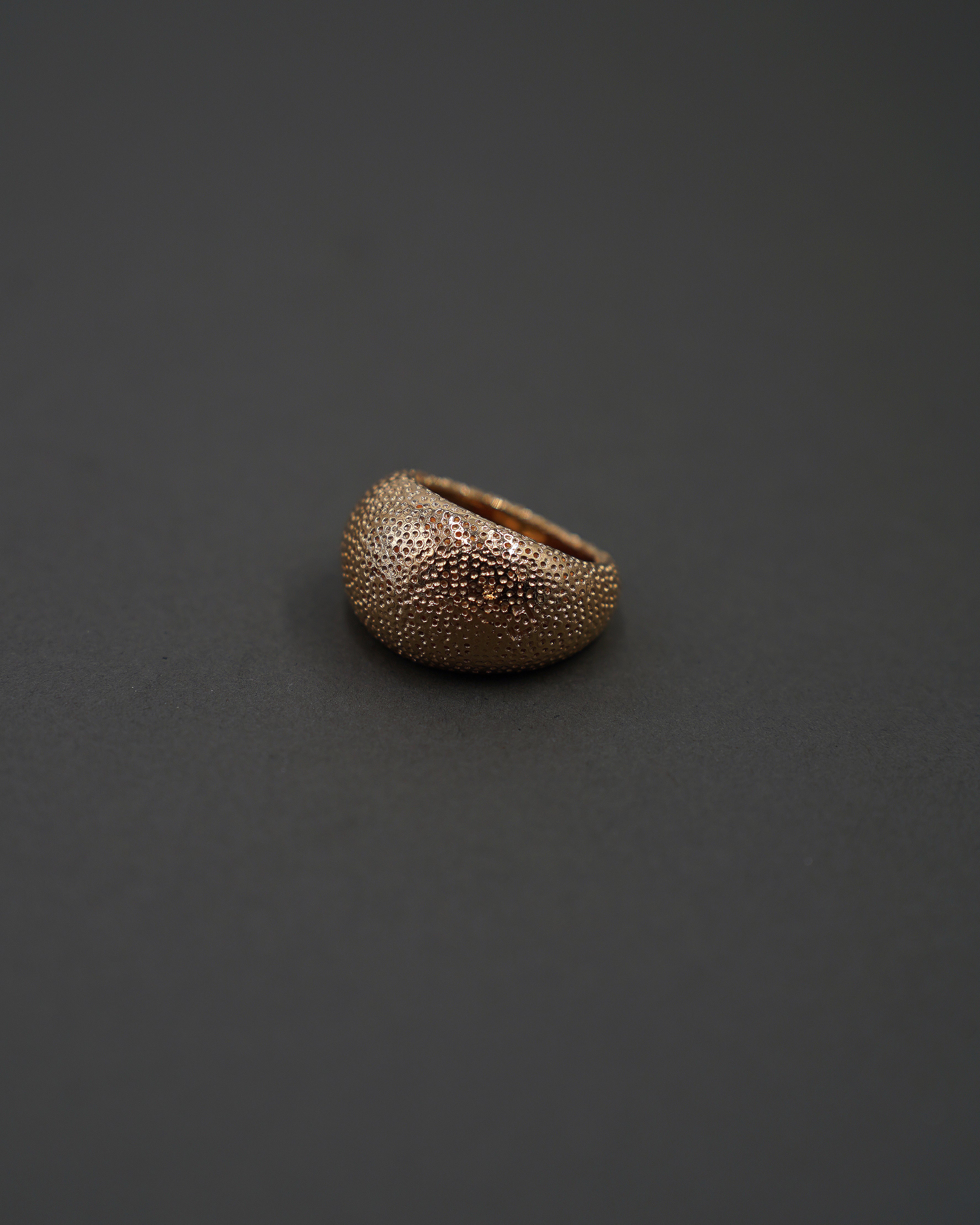 MOON RING L STUKTUR GULD