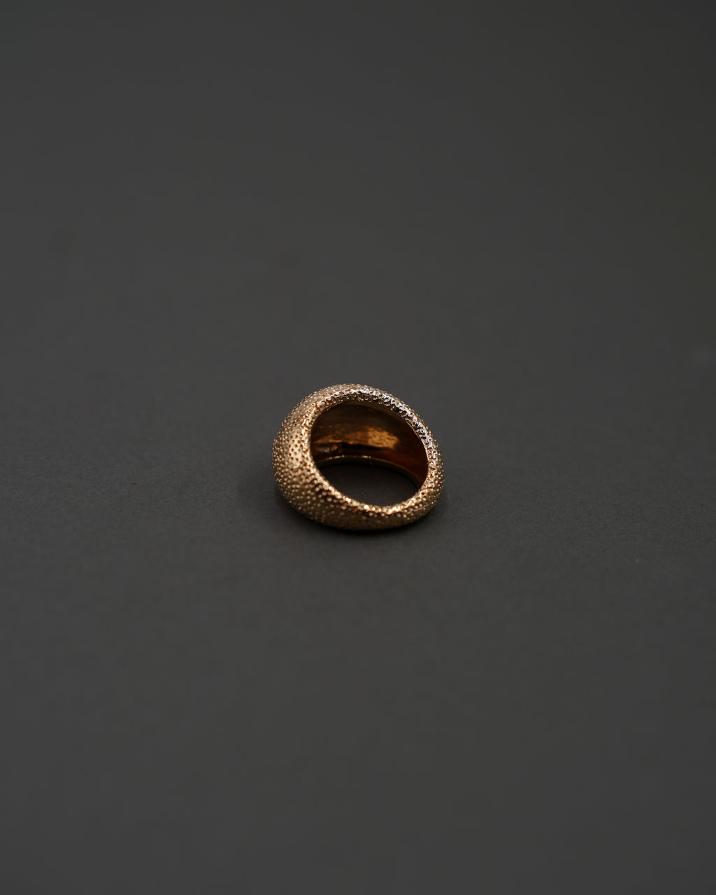 MOON RING L STUKTUR GULD