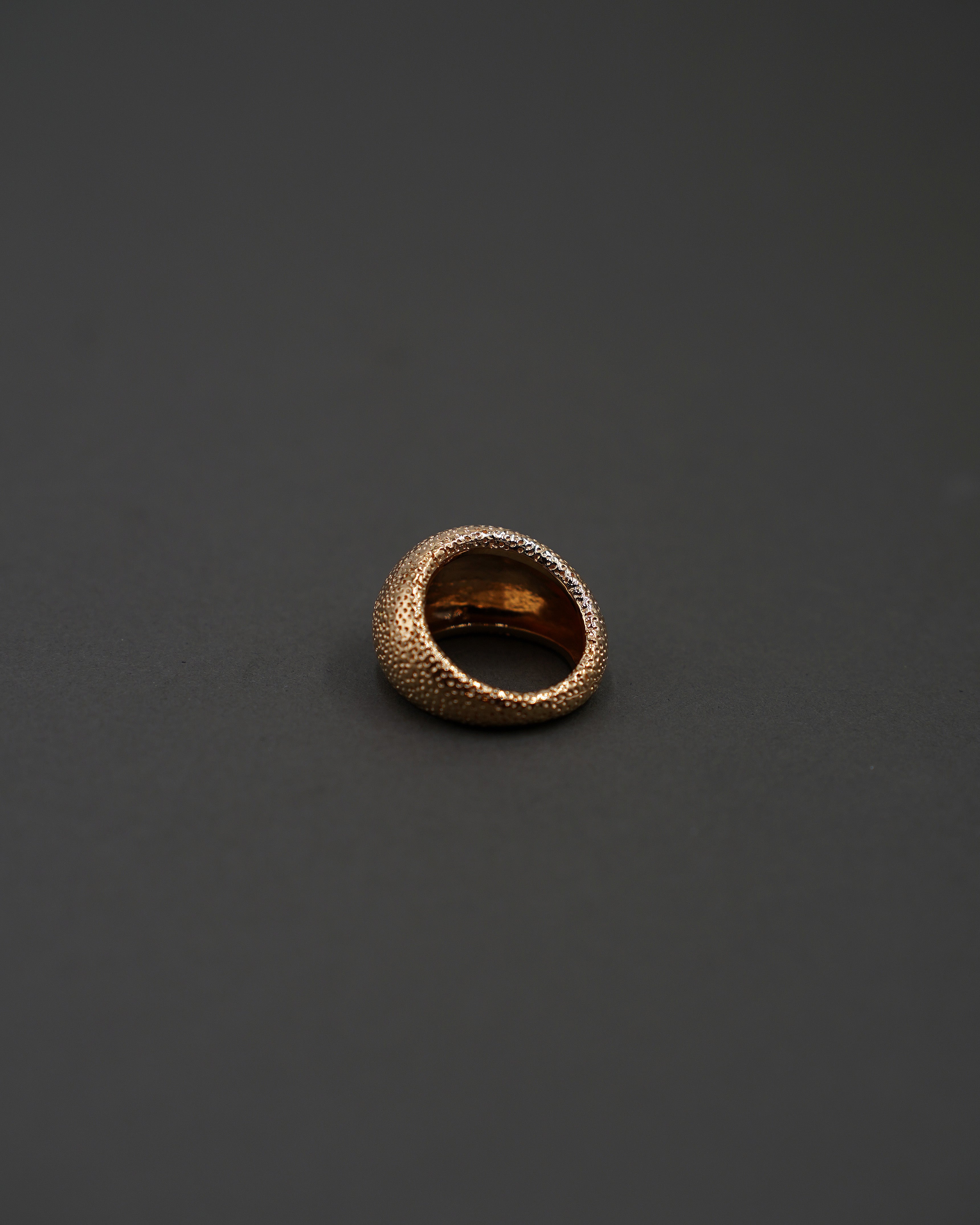 MOON RING L STUKTUR GULD