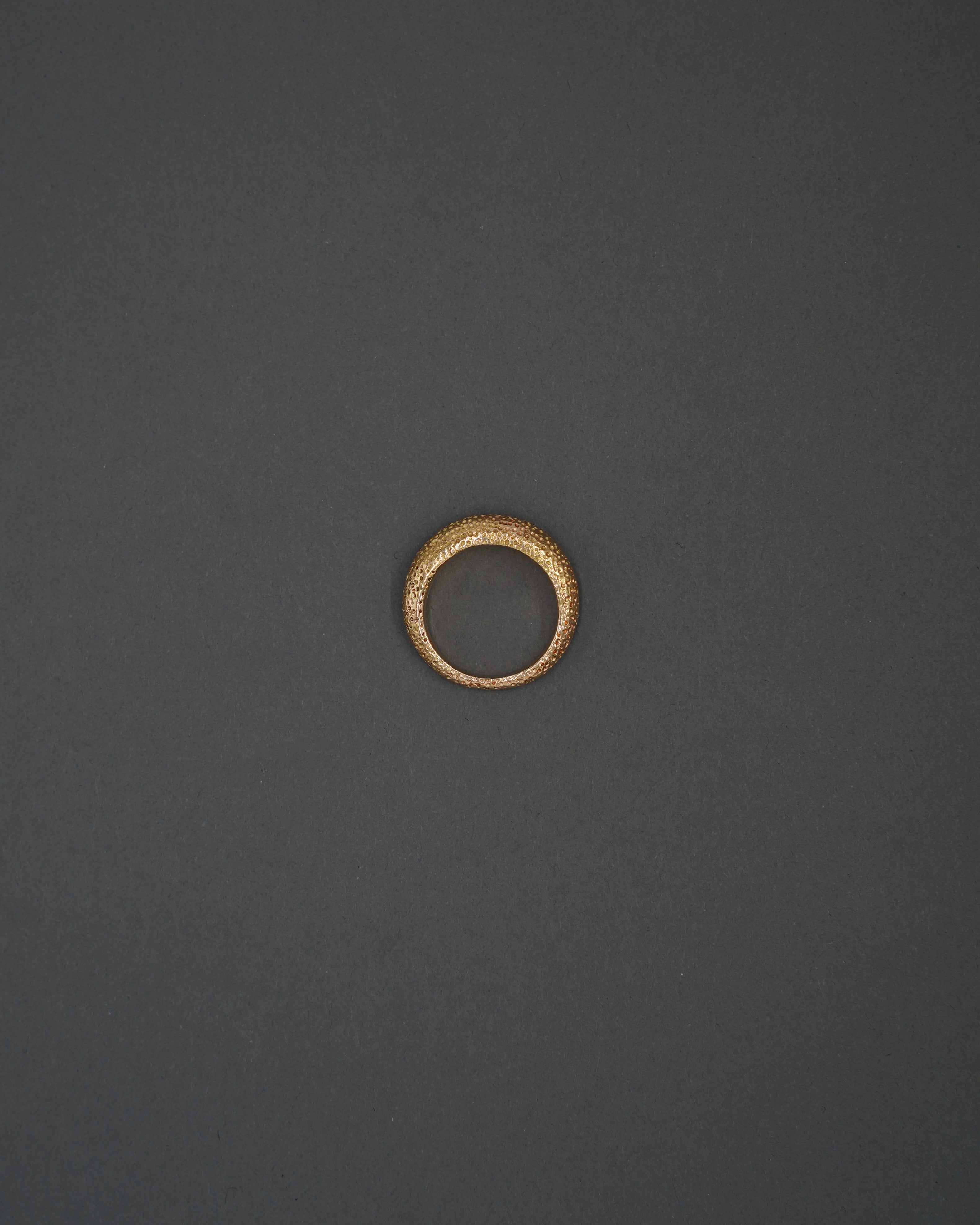 MOON RING S STRUKTUR GULD