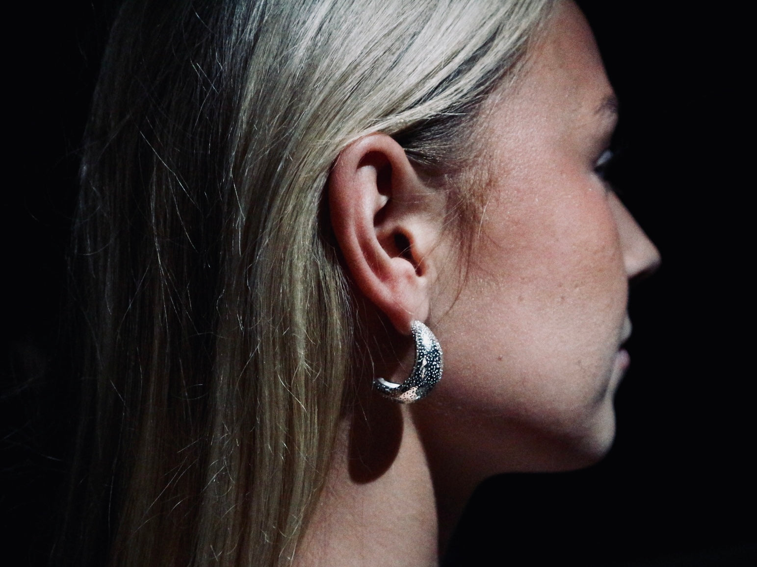 MOON HOOPS ÖRHÄNGEN L STRUKTUR