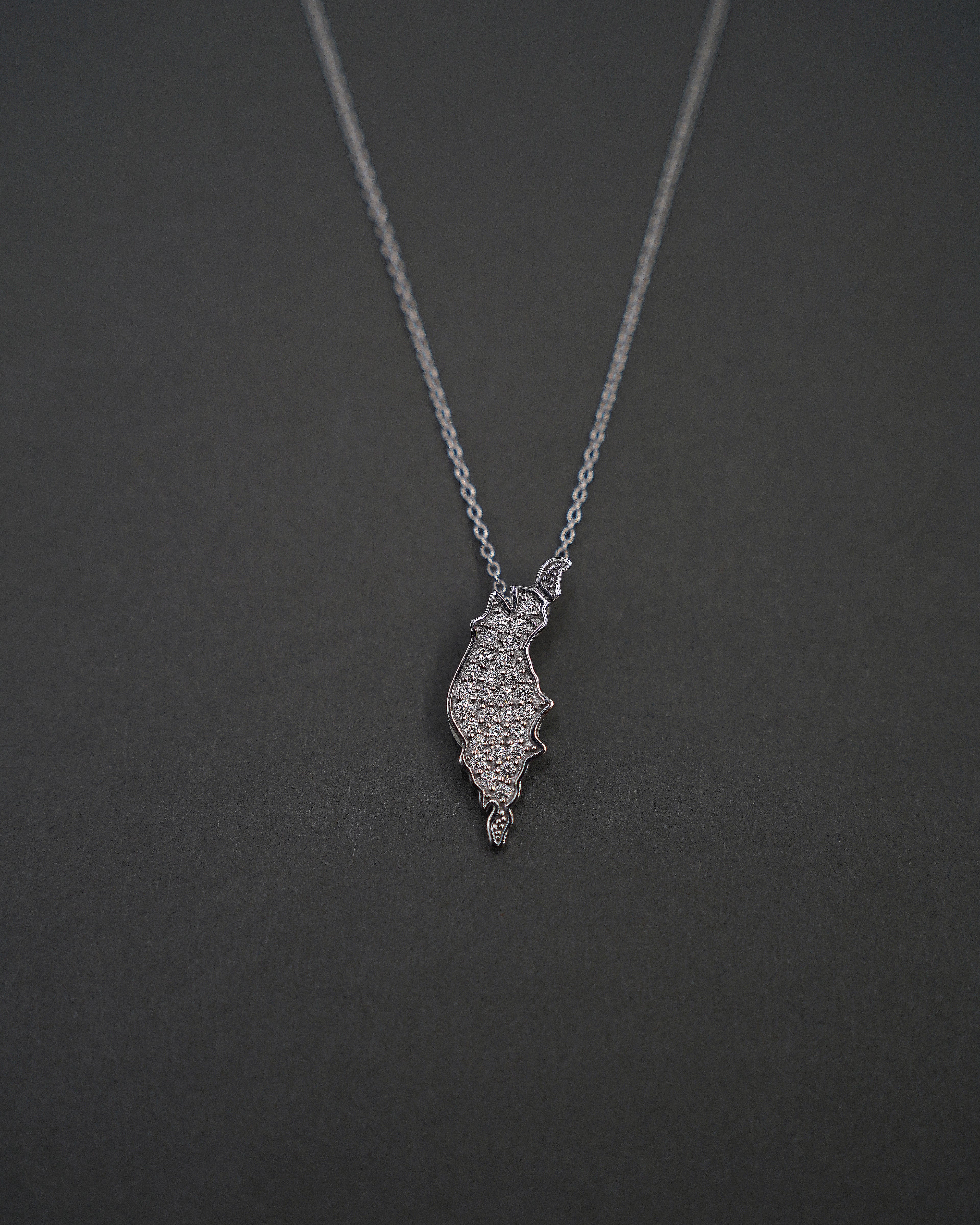 ÖJN HALSBAND DIAMANT VITGULD