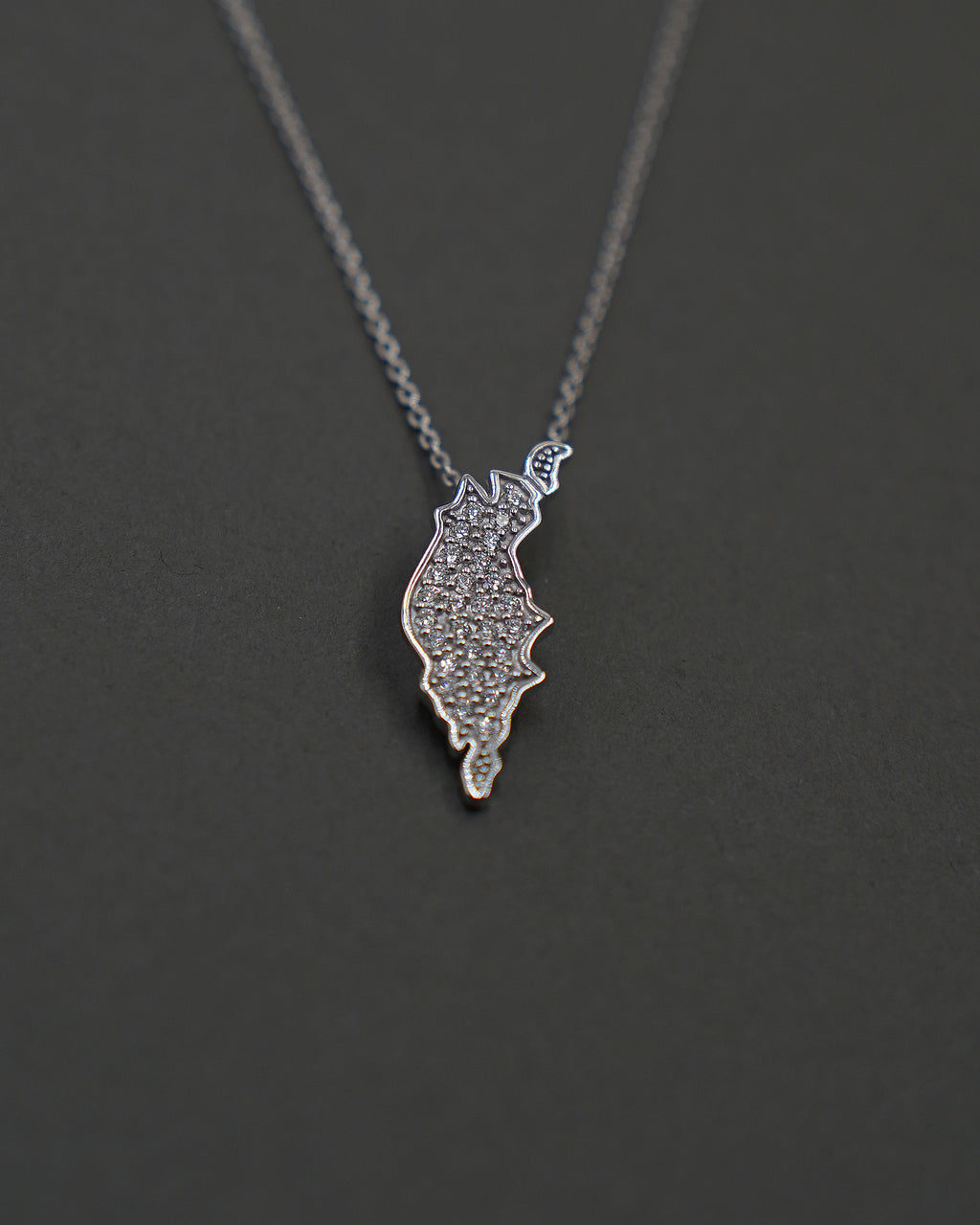 ÖJN HALSBAND DIAMANT VITGULD