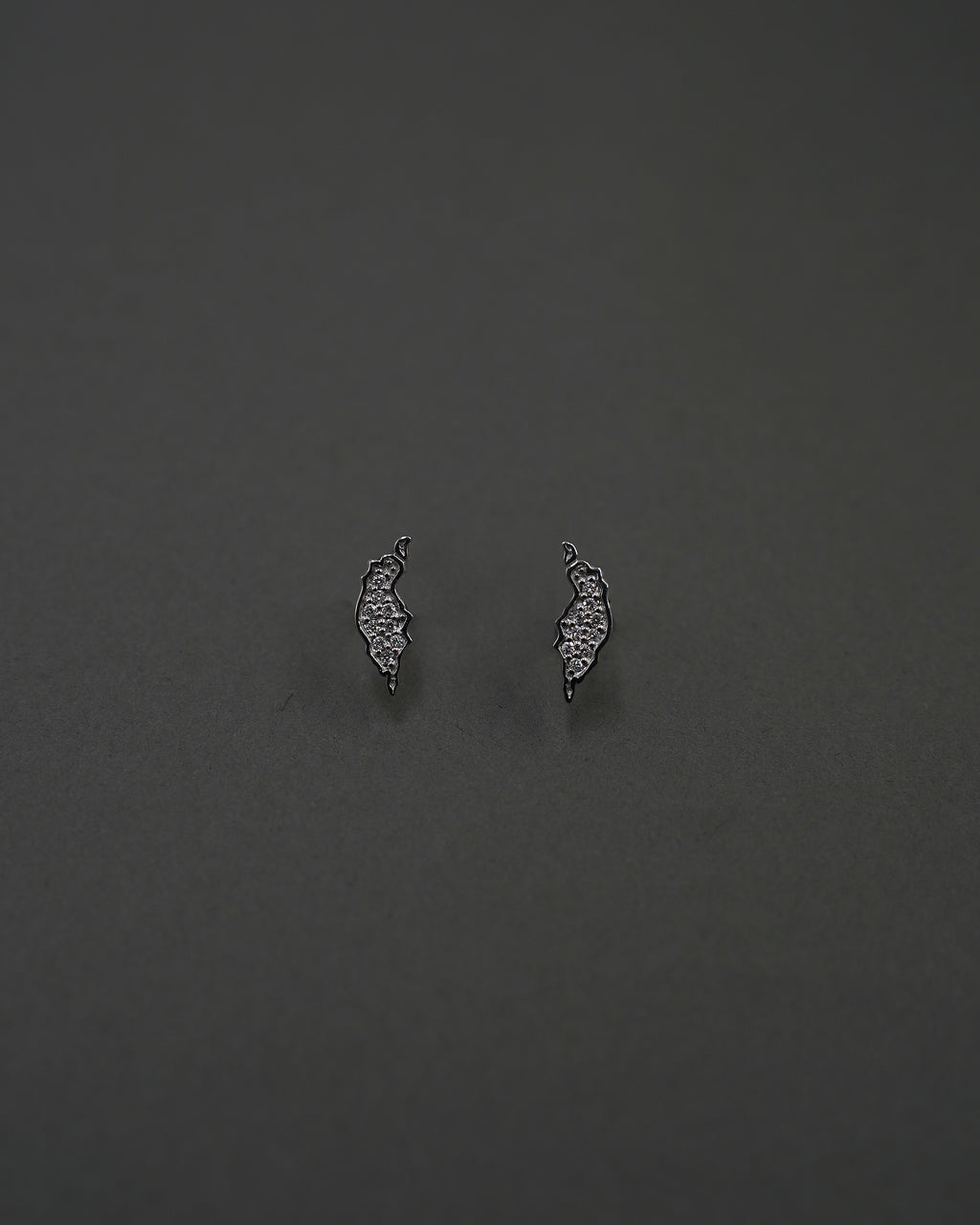 ÖJN ÖRHÄNGEN MINI DIAMANT VITGULD