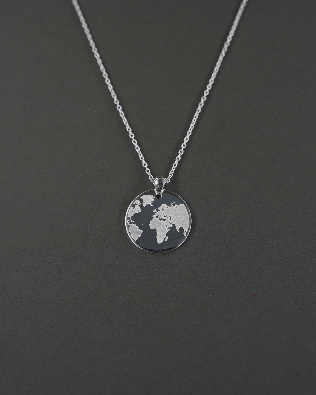 ONE WORLD HALSBAND SILVER