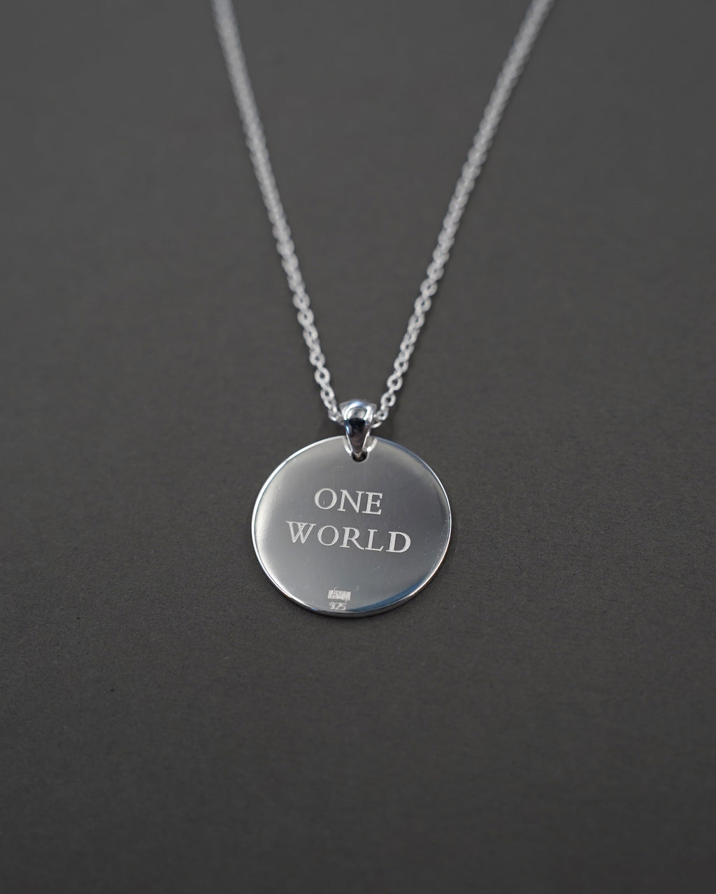 ONE WORLD HALSBAND SILVER
