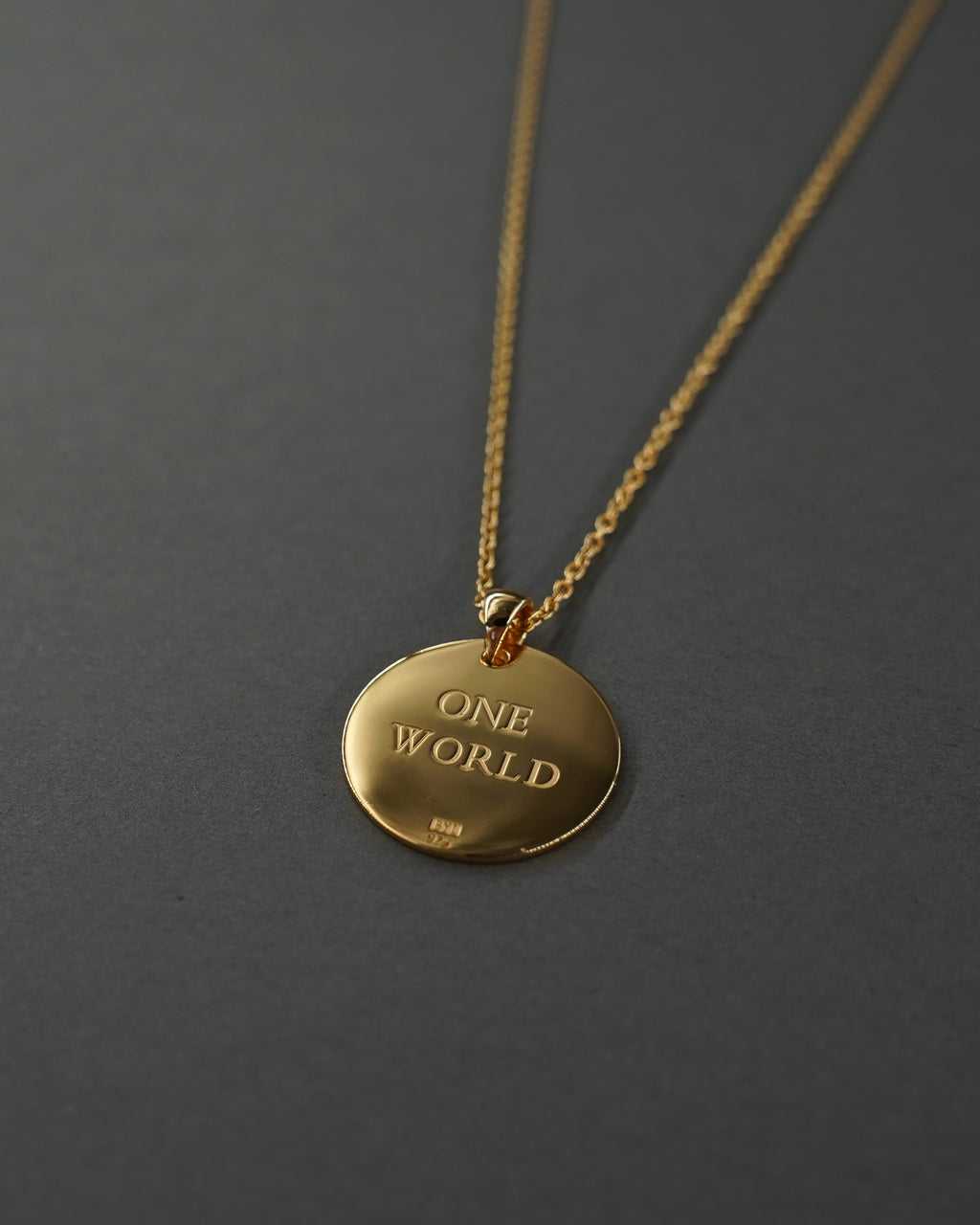 ONE WORLD HALSBAND FÖRGYLLD