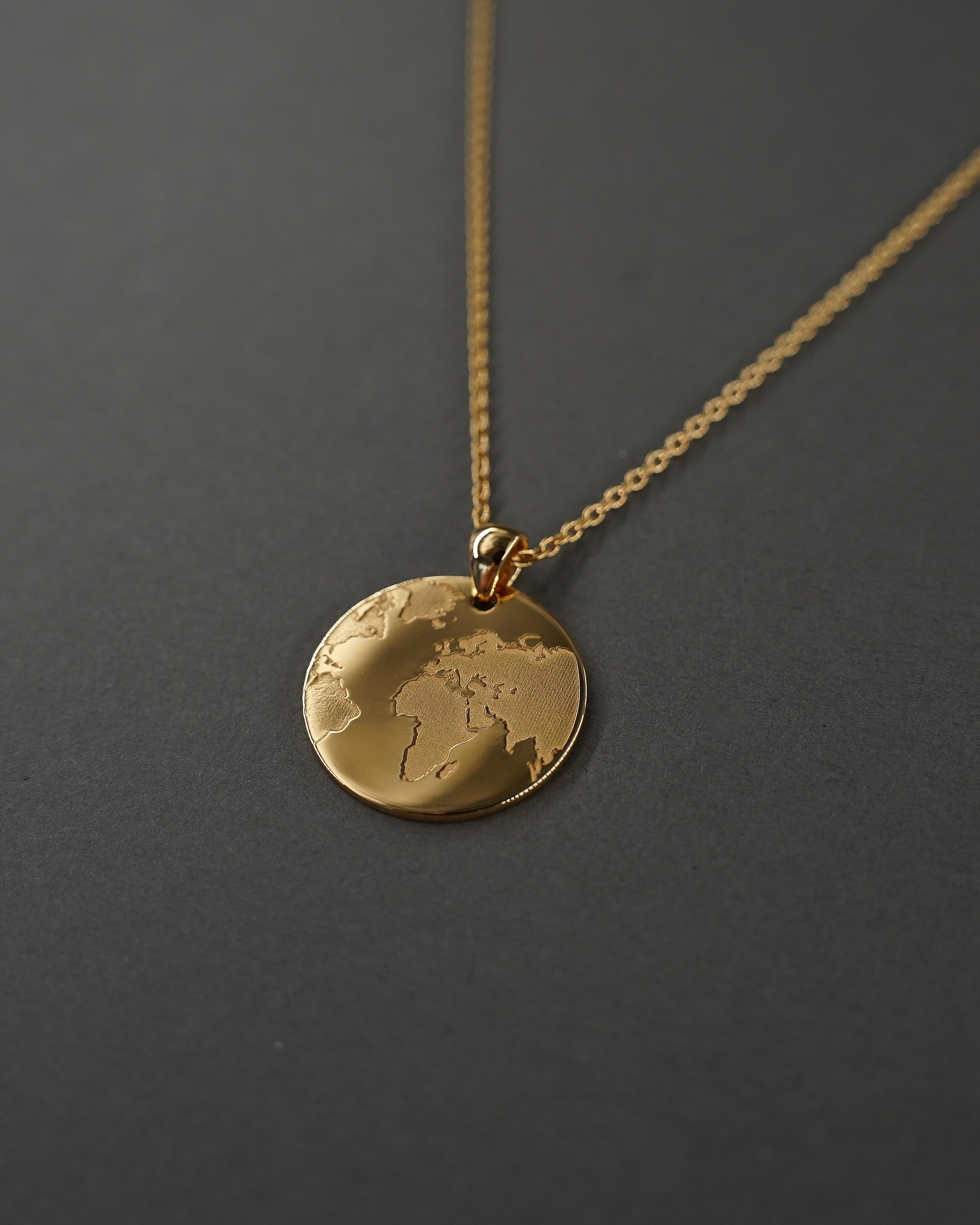 ONE WORLD HALSBAND FÖRGYLLD