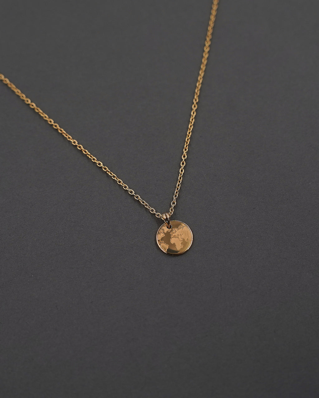 ONE WORLD HALSBAND MINI FÖRGYLLD