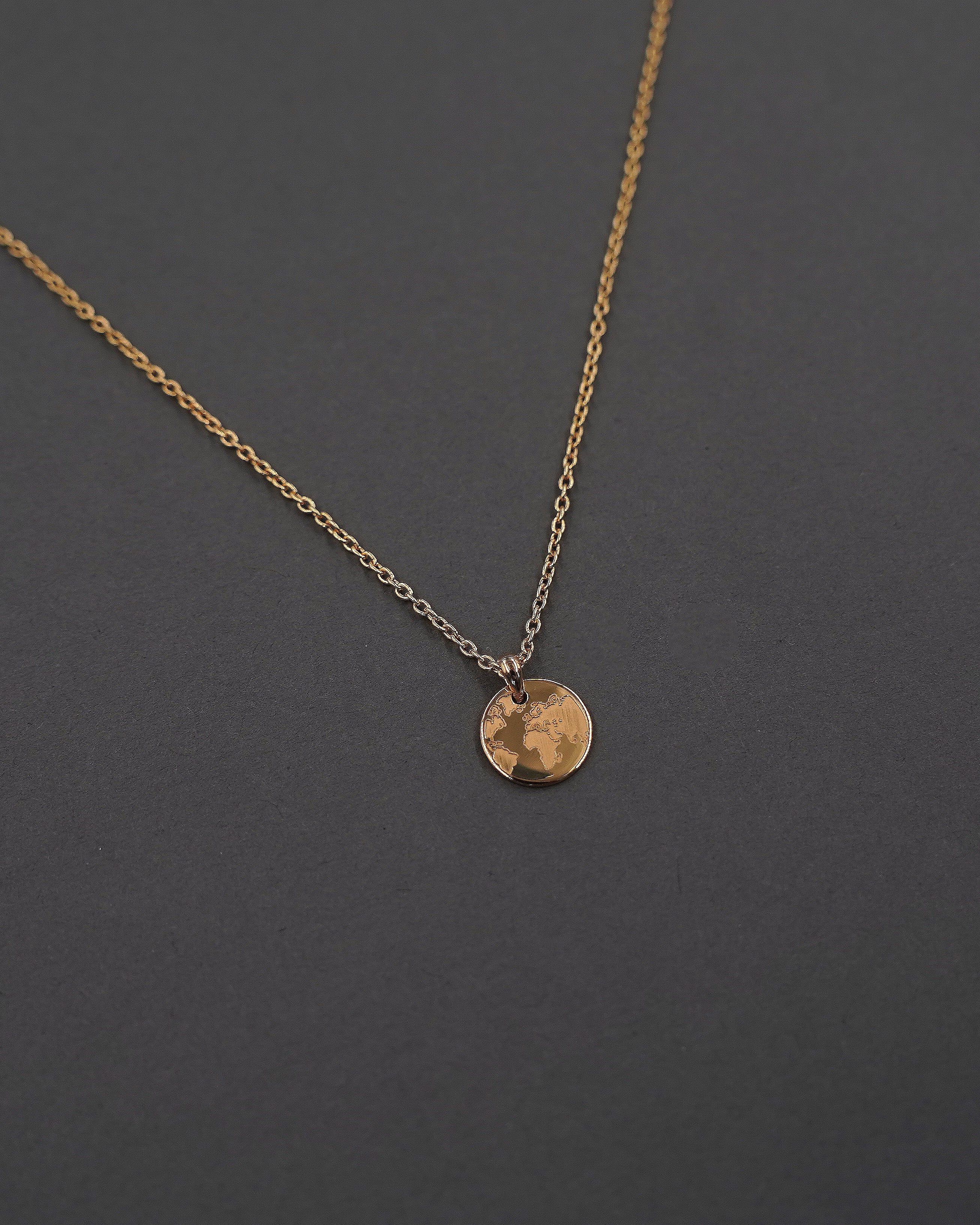 ONE WORLD HALSBAND MINI FÖRGYLLD