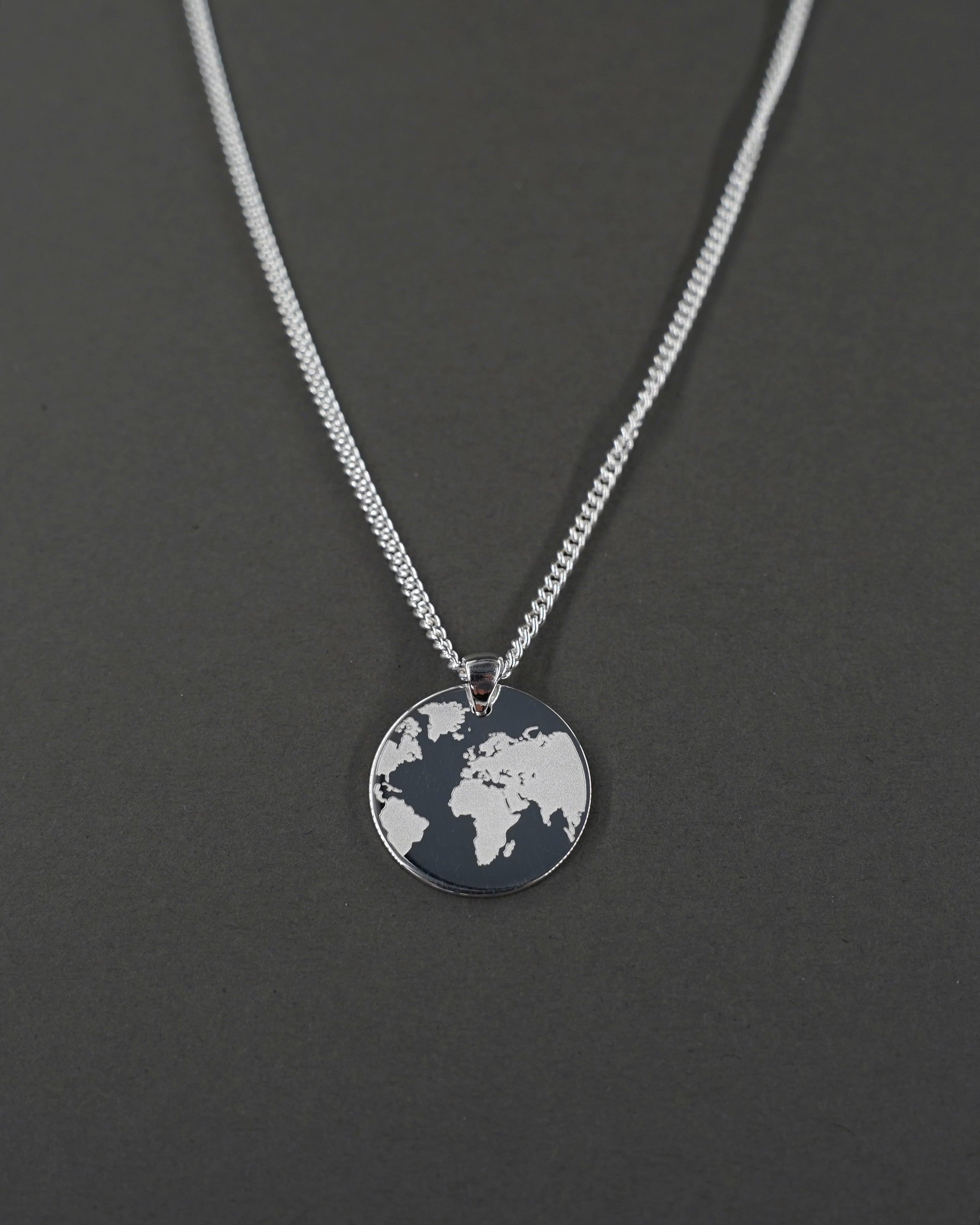 ONE WORLD HALSBAND SILVER PANSAR