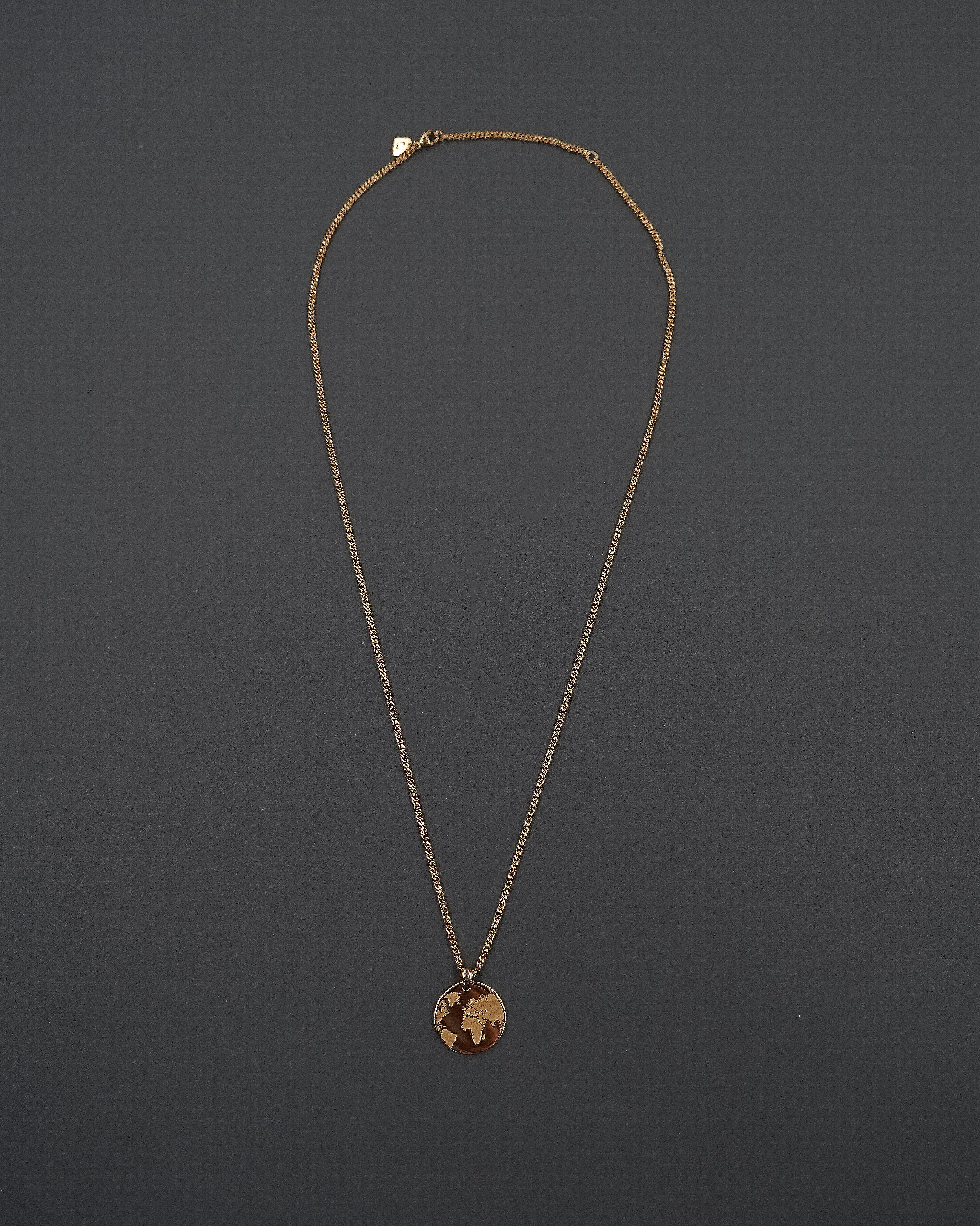ONE WORLD HALSBAND FÖRGYLLD PANSAR