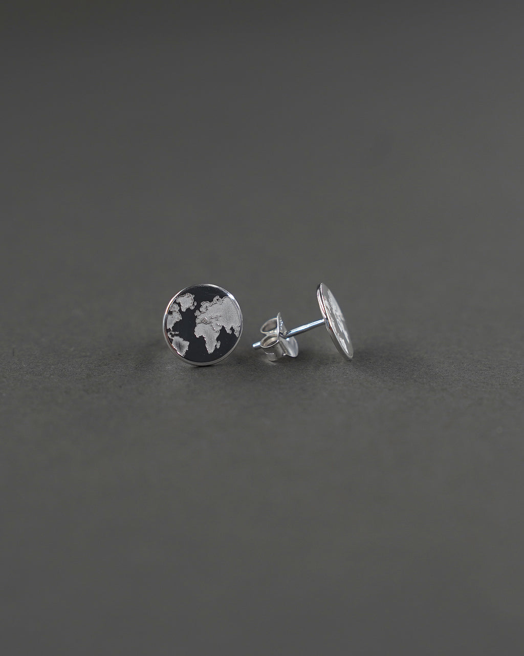 ONE WORLD ÖRHÄNGE MINI SILVER