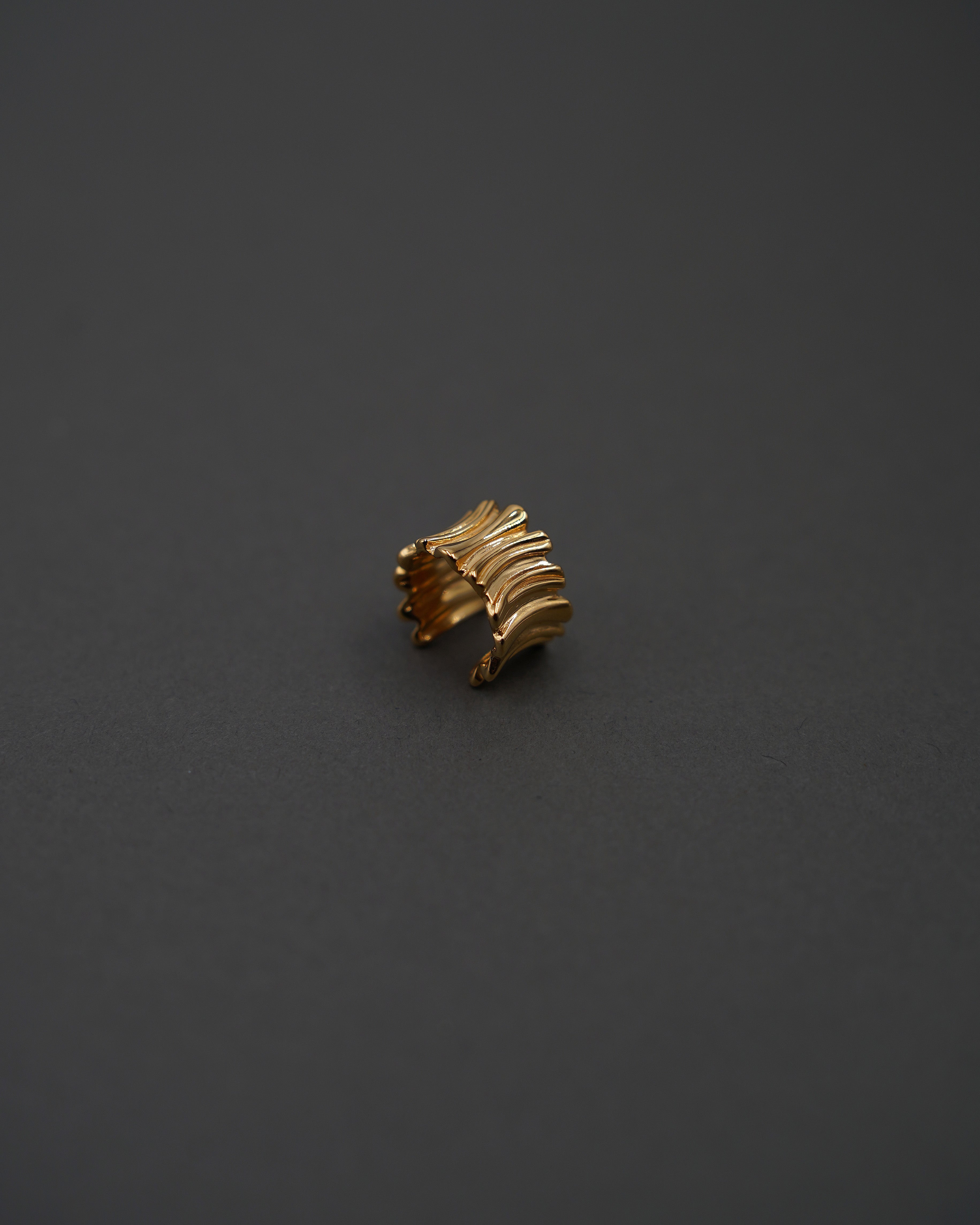 POPPY EARCUFF 10MM FÖRGYLLD