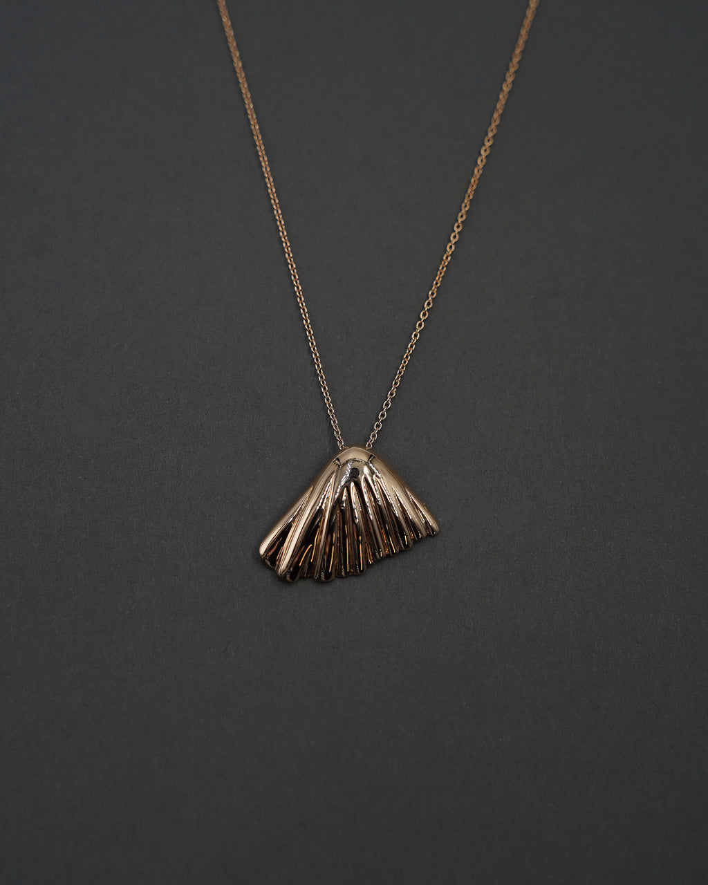 POPPY HALSBAND M GULD