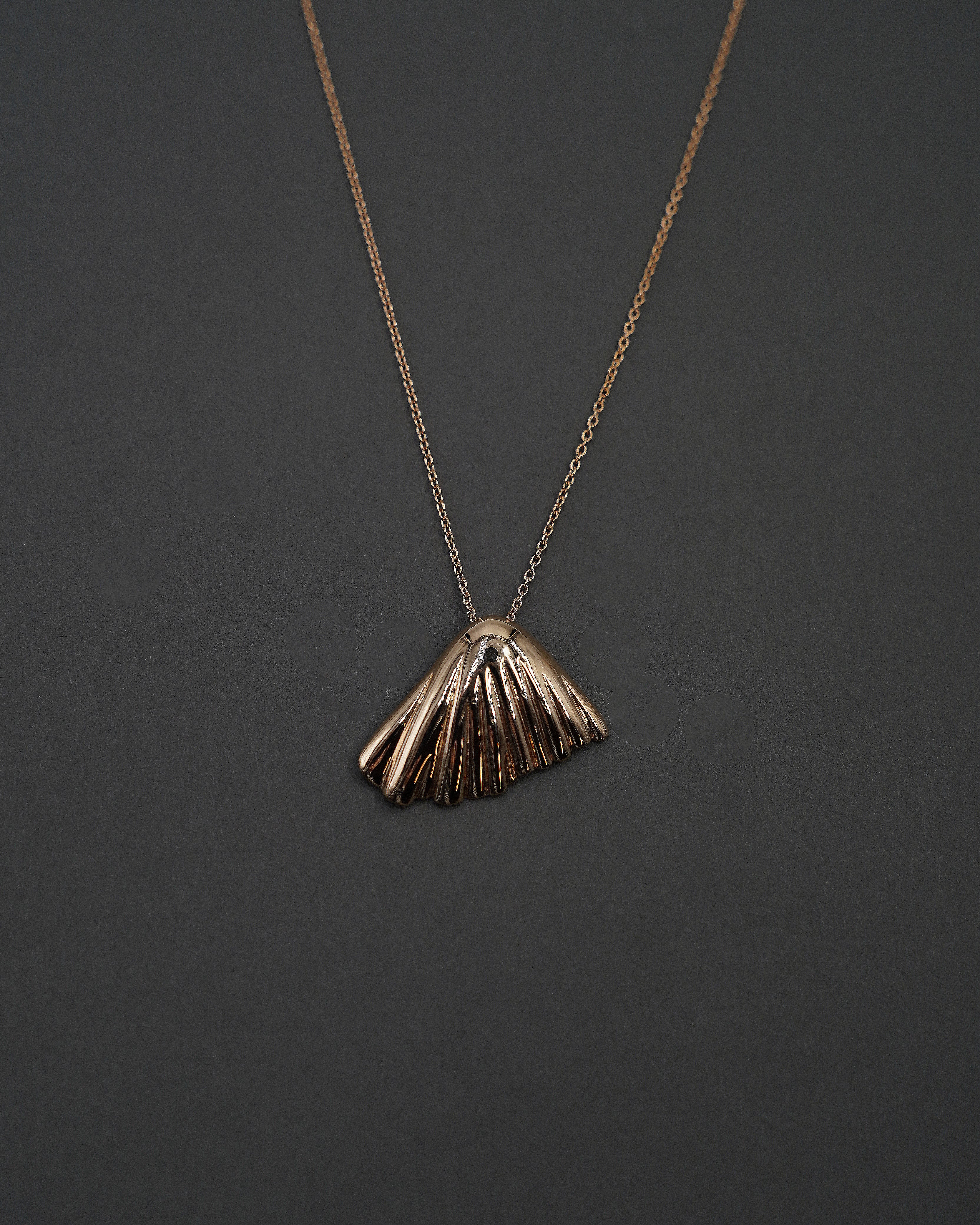 POPPY HALSBAND M GULD