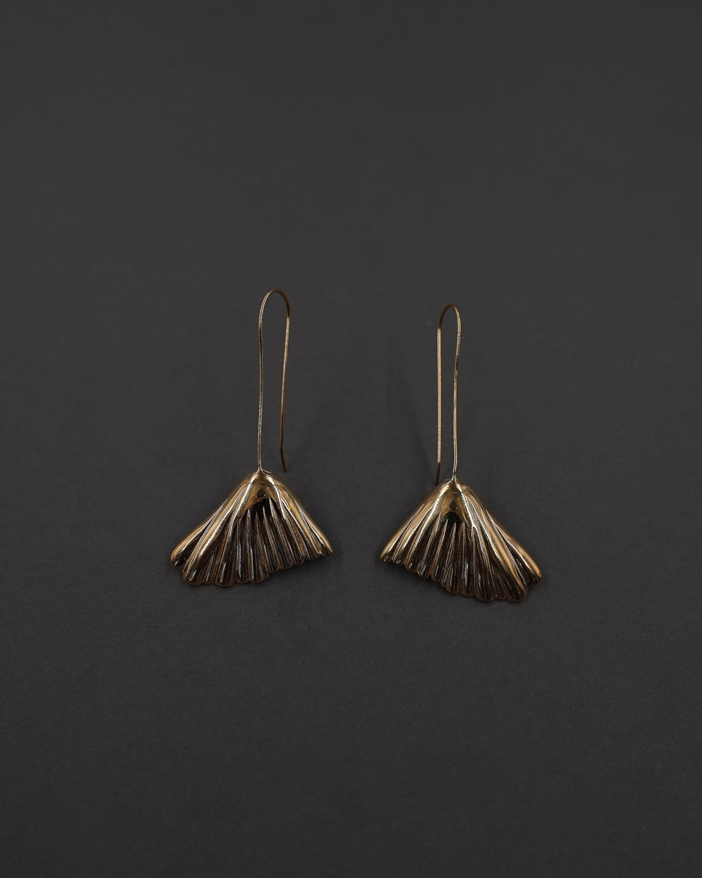 POPPY ÖRHÄNGEN KROK M FÖRGYLLD