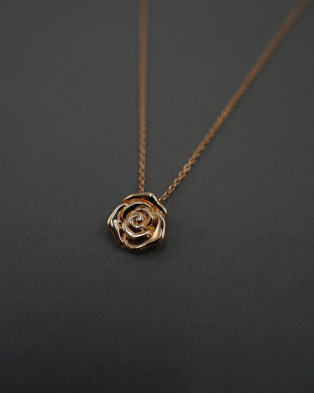 ROS HALSBAND M GULD