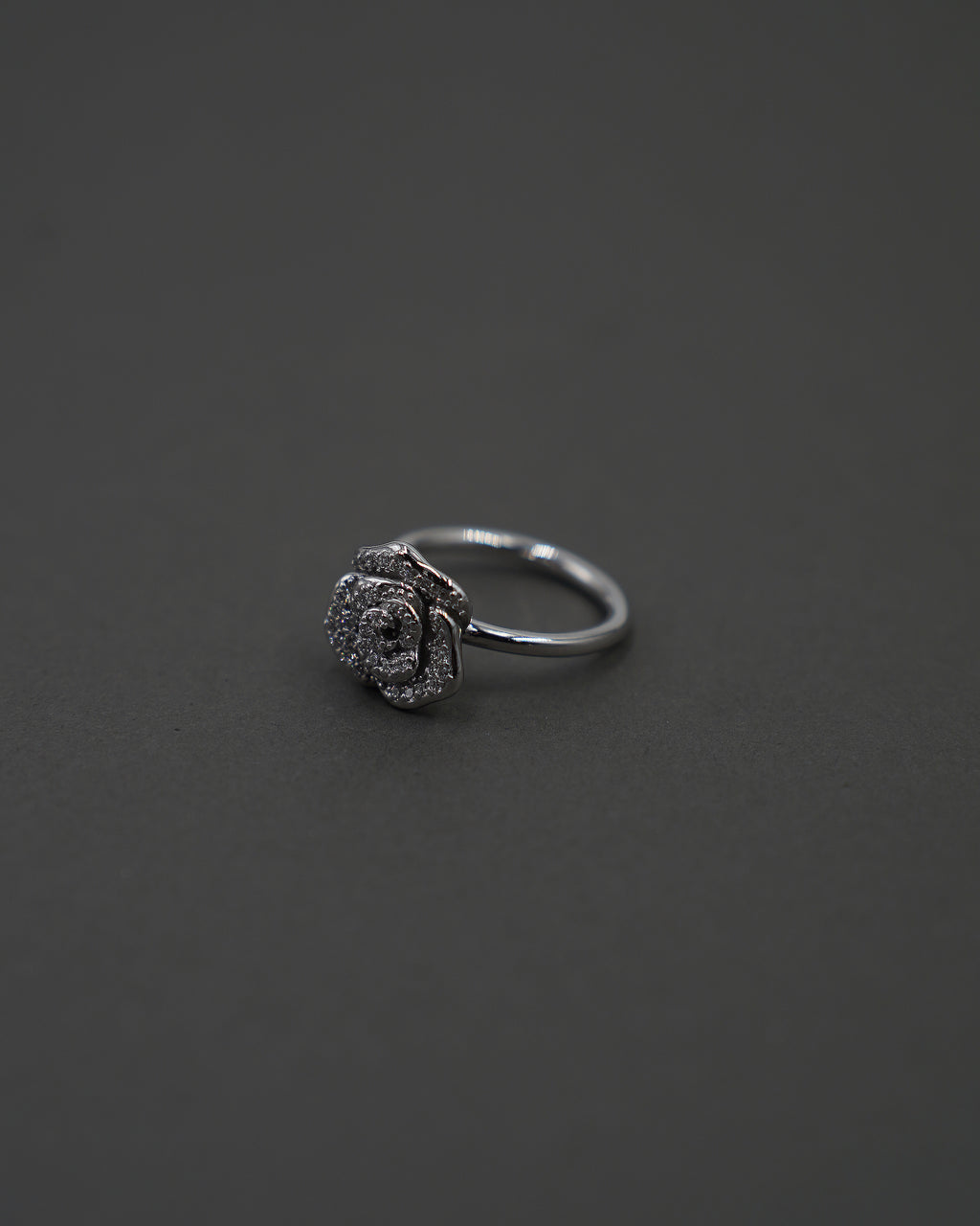 ROS RING M DIAMANT VITGULD