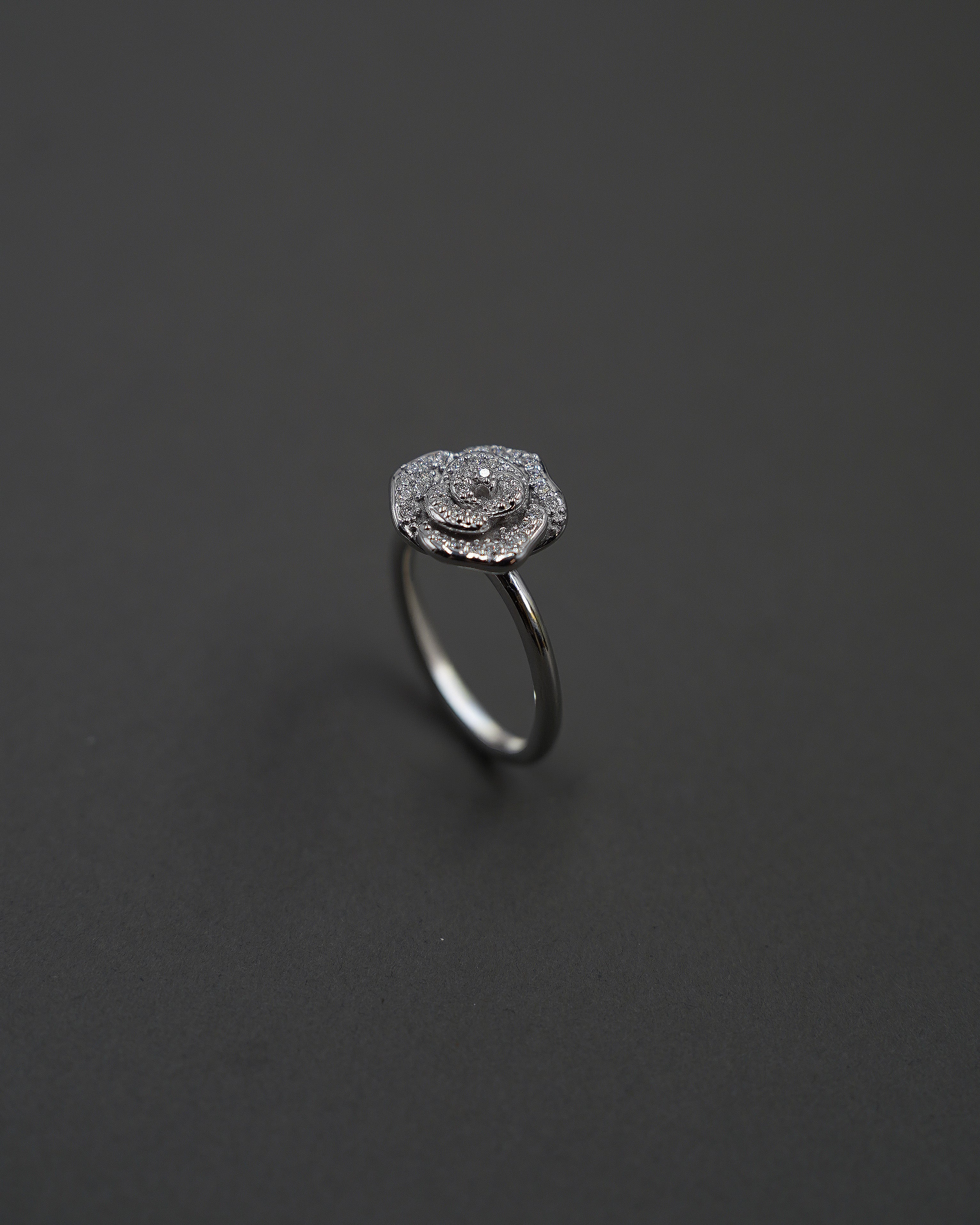 ROS RING M DIAMANT VITGULD