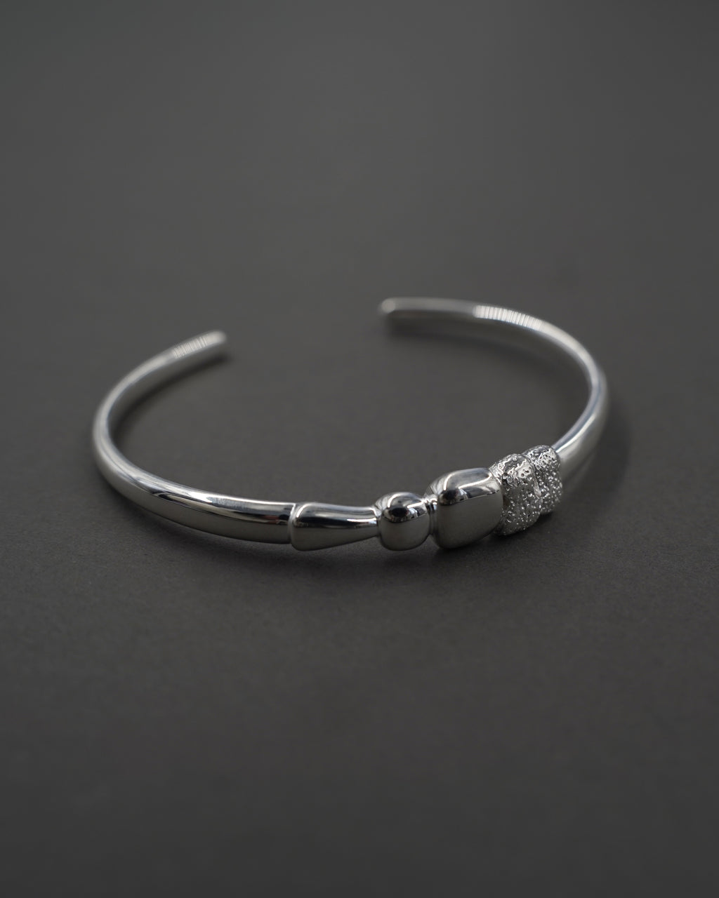 STENKUSTEN ARMBAND CUFF S