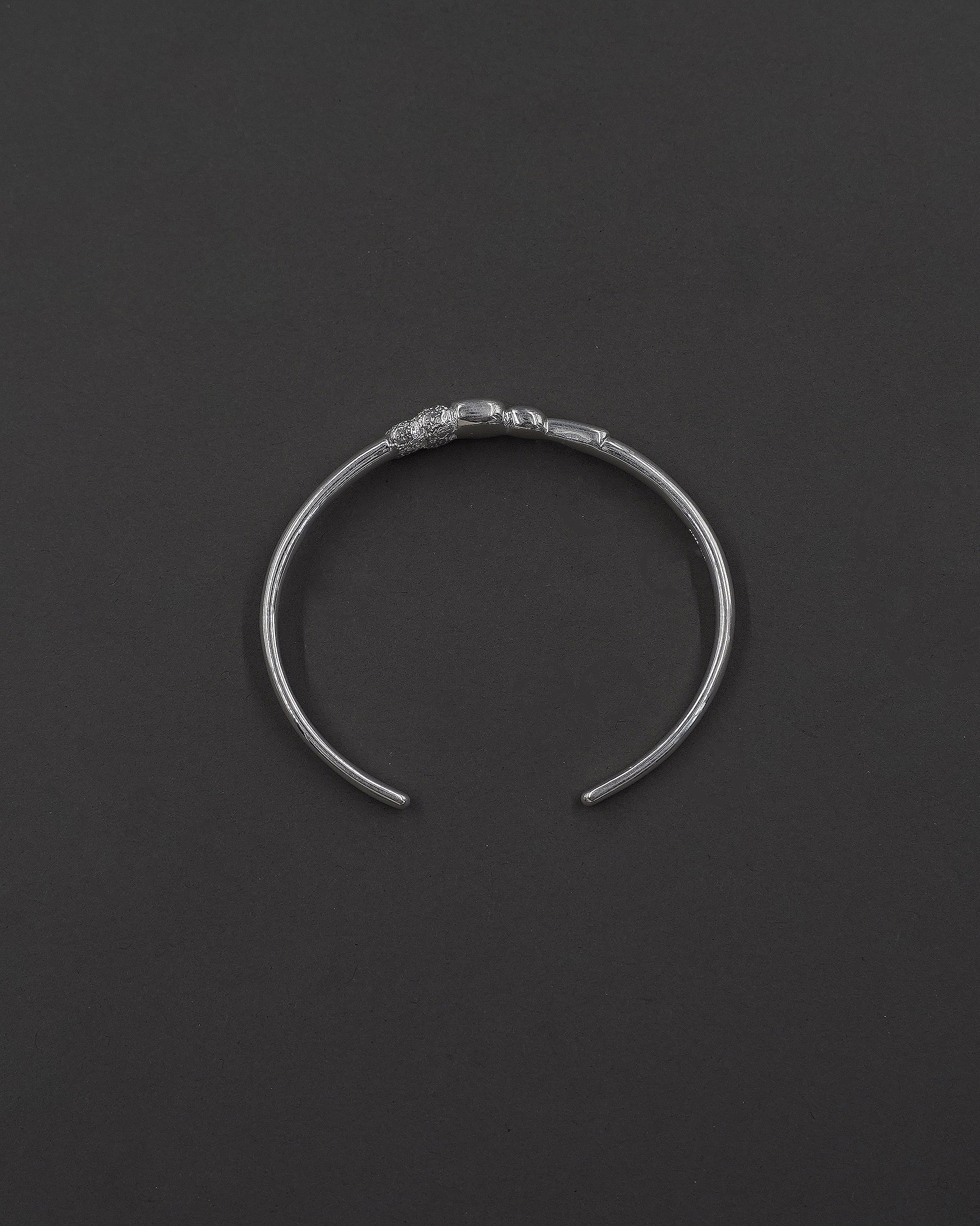 STENKUSTEN ARMBAND CUFF M