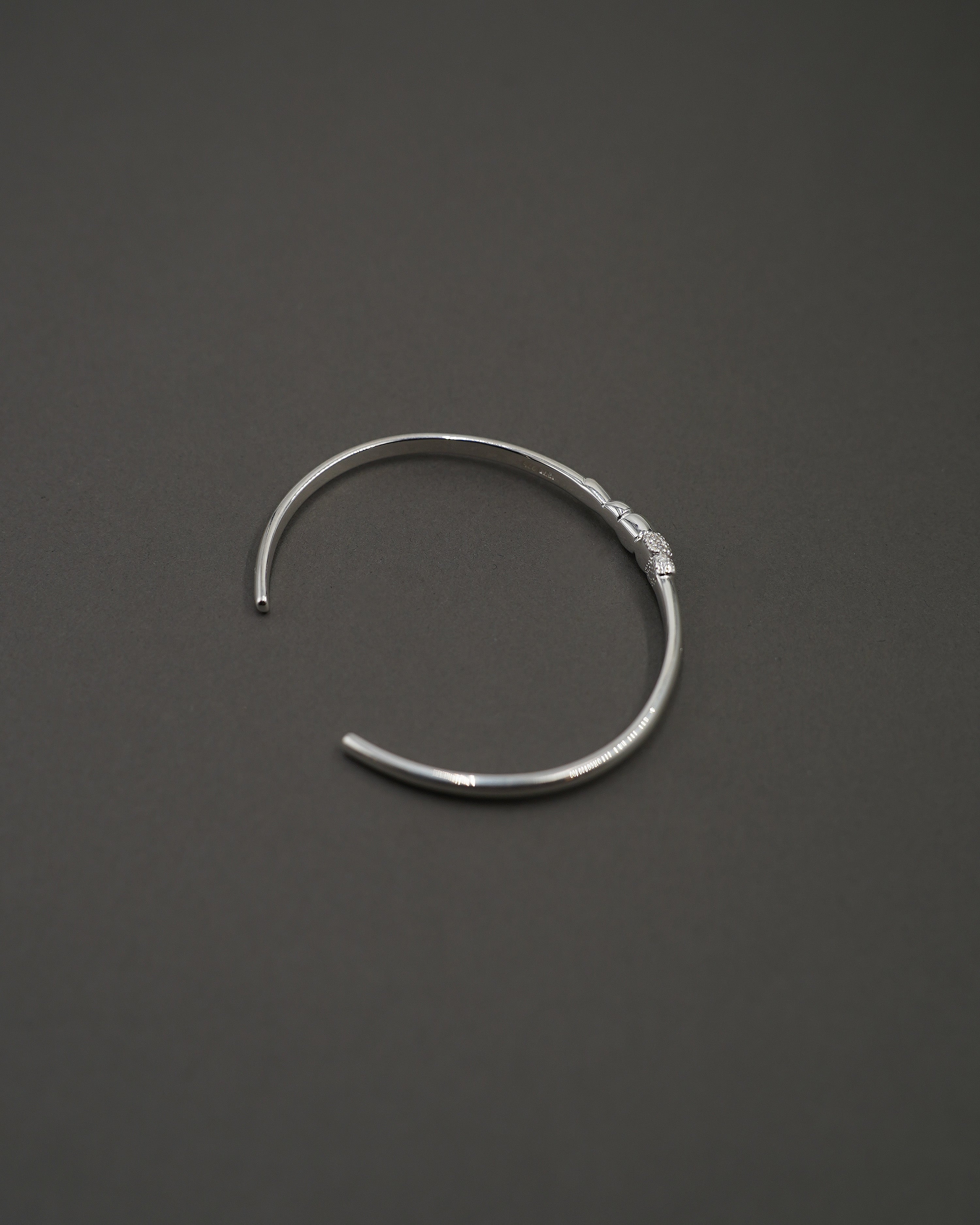 STENKUSTEN ARMBAND CUFF SILVER DIAMANT