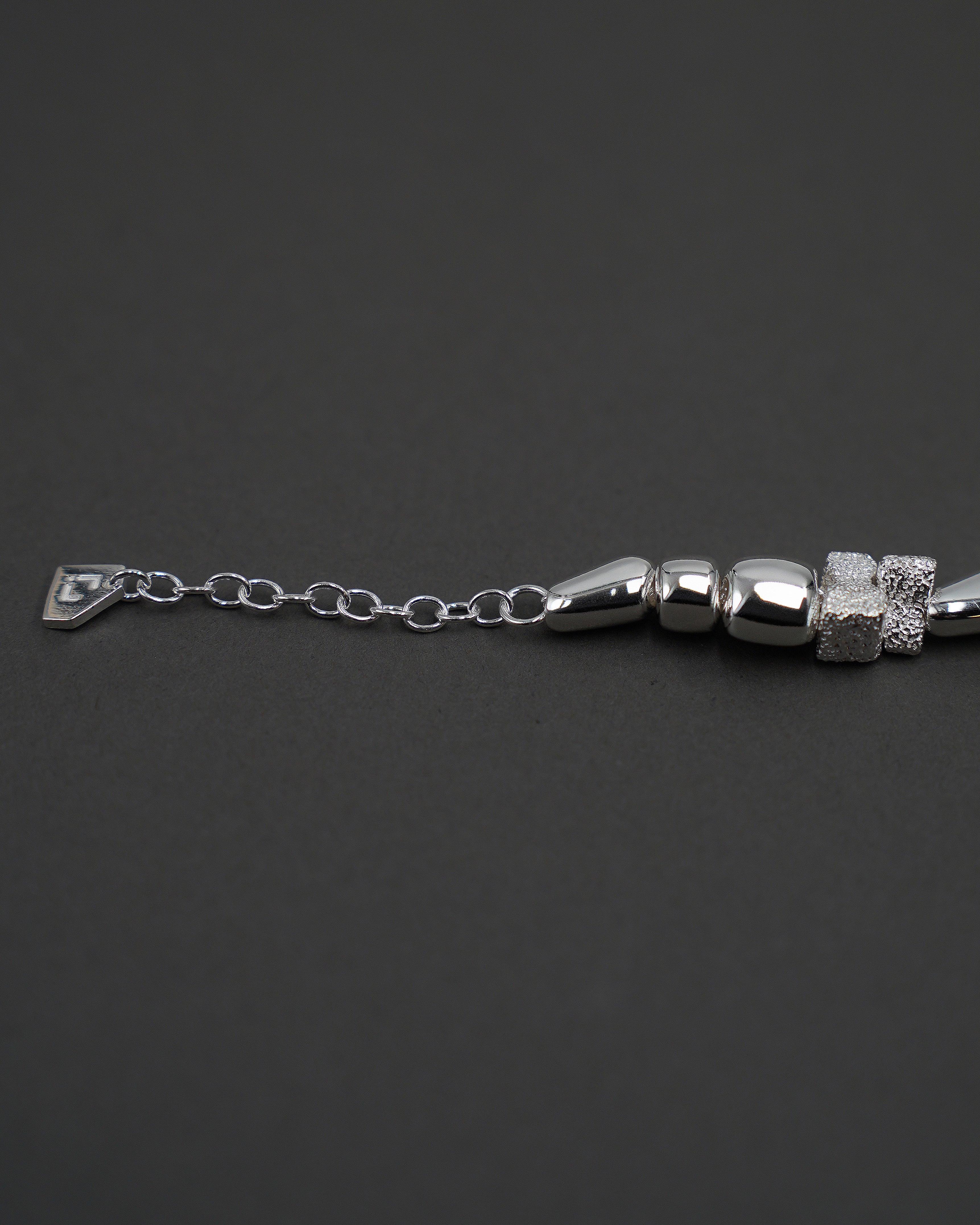 STENKUSTEN ARMBAND FULL 18cm