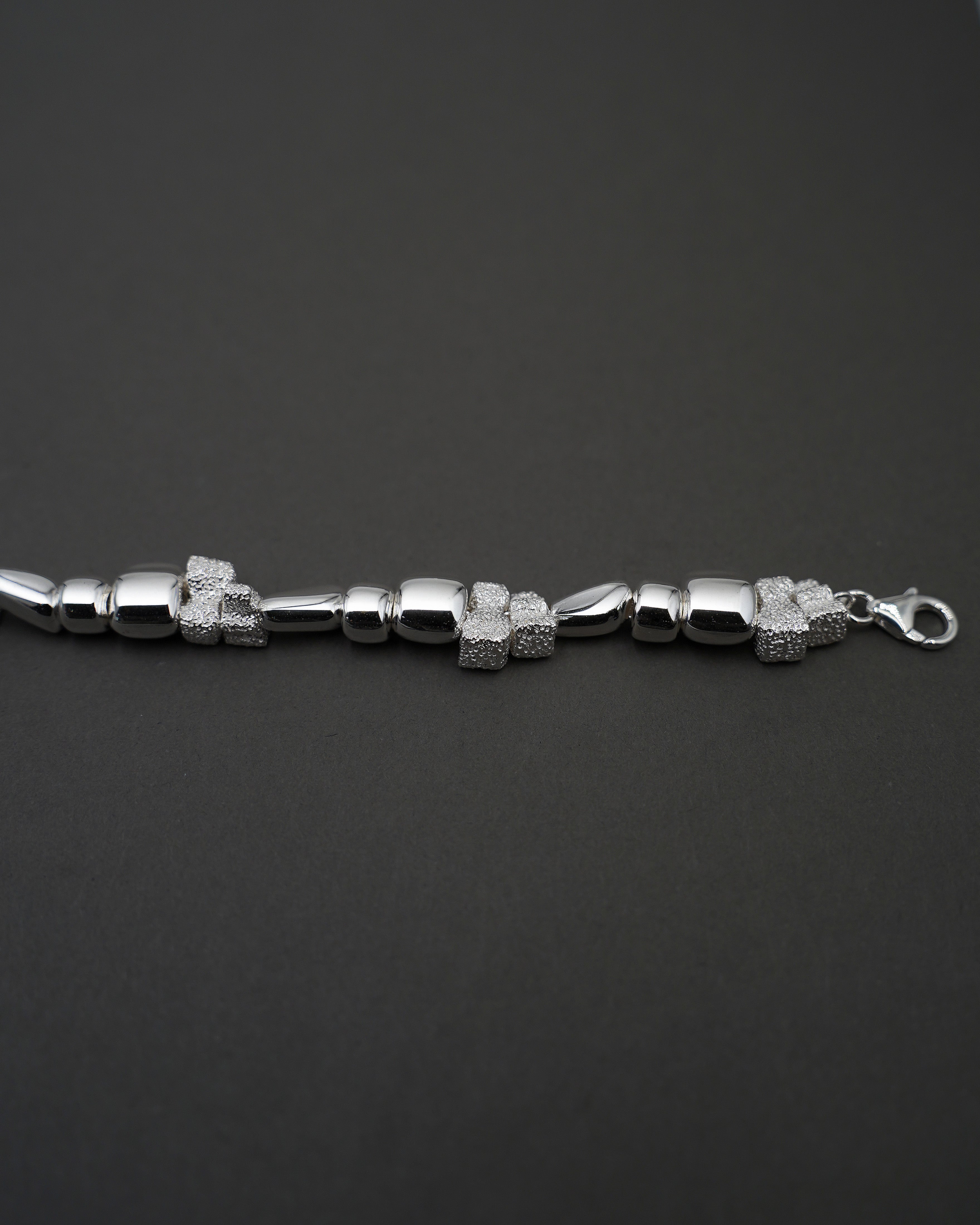 STENKUSTEN ARMBAND FULL 18cm