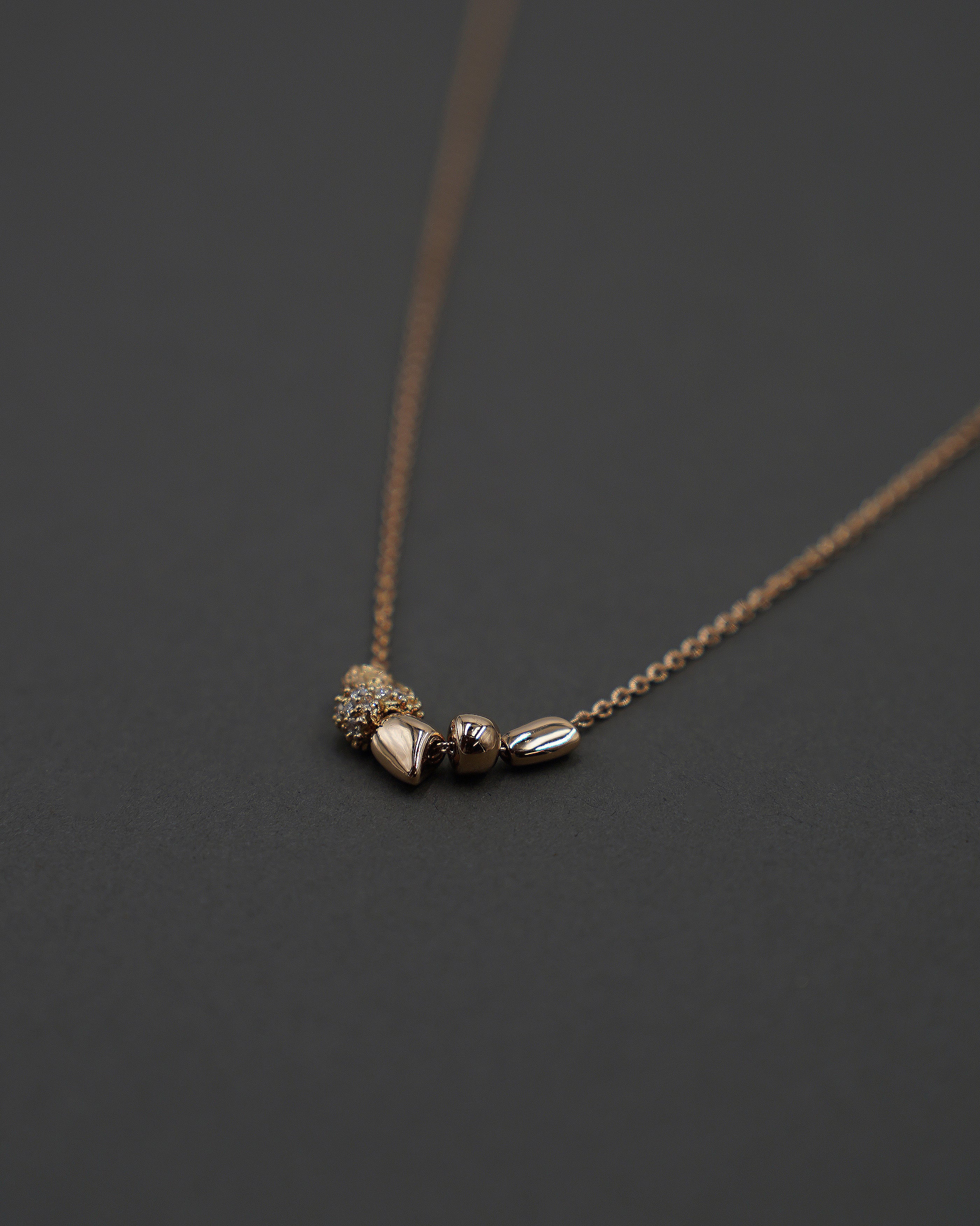 STENKUSTEN HALSBAND S DIAMANT GULD