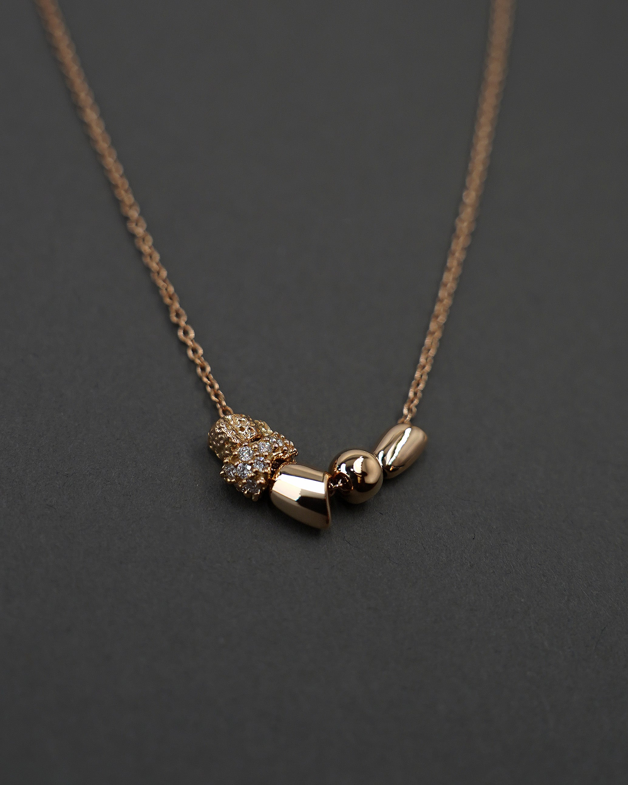 STENKUSTEN HALSBAND S DIAMANT GULD