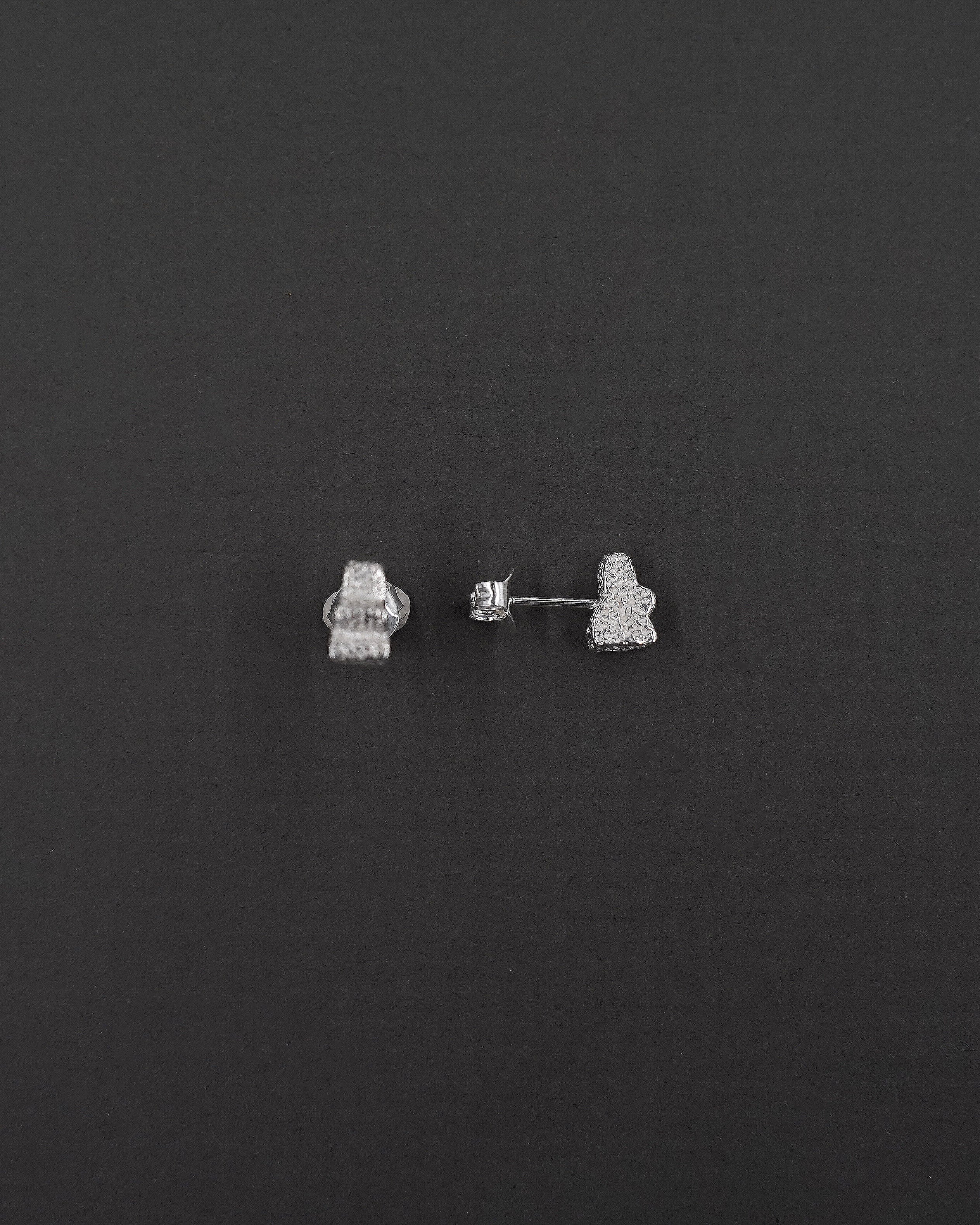 STENKUSTEN ÖRHÄNGEN S STRUKTUR